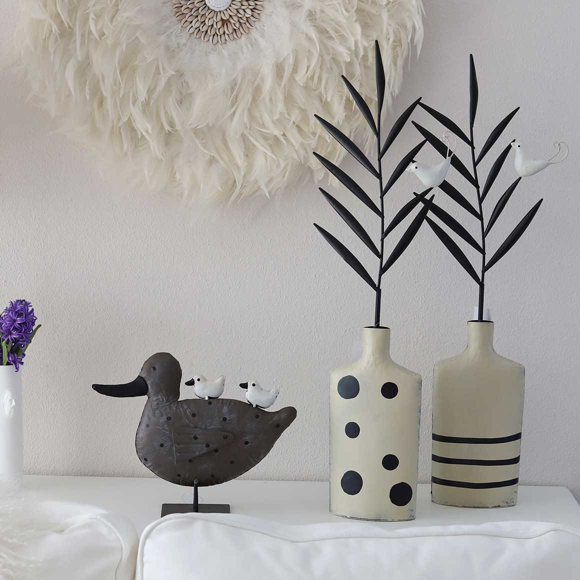 Süße Ente mit Babies als Deko im Frühling Shabby Chic Deko 2024 Baden Landhaus Deko Soulbirdee Onlineshop Deko aus Metall Deko fürs Wohnzimmer