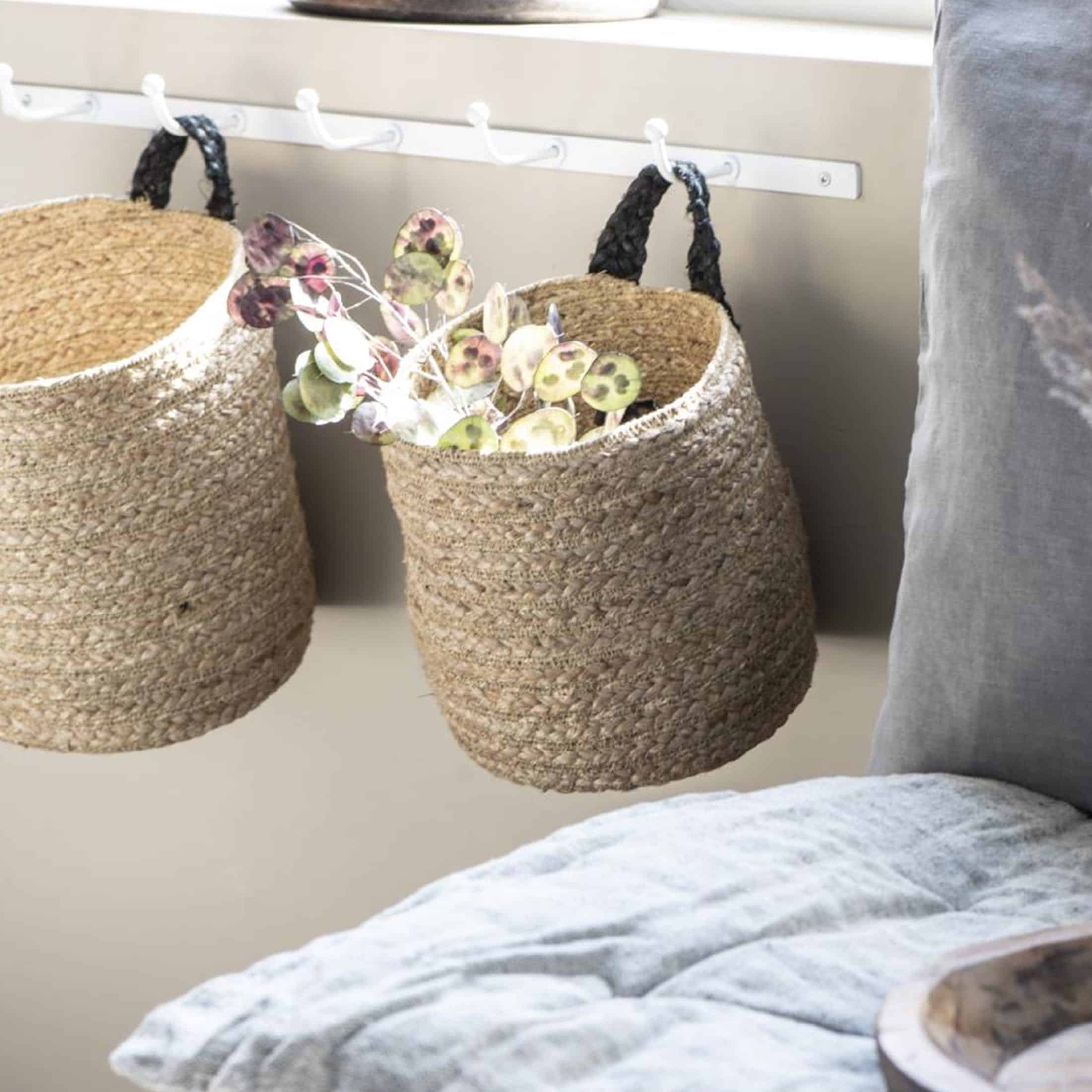 Hakenleiste Weiss, Wandhaken Weiß mit 5 Haken in 60cm Länge von der Marke IB Laursen. Garderobe im skandinavischen Stil für Jacken bei Soulbirdee kaufen