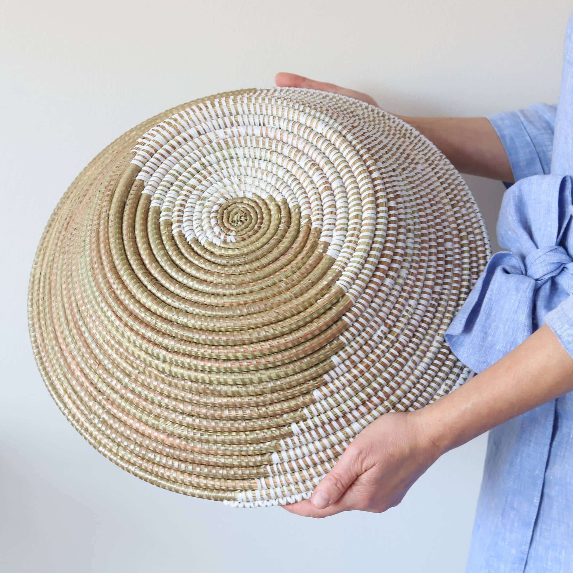 Geflochtener Deko Korb VAGUE ♥ Grosser Korb als Schale für Strickzeug, Magazine oder als Osternest. Korbschale online kaufen, Soulbirdee Onlineshop