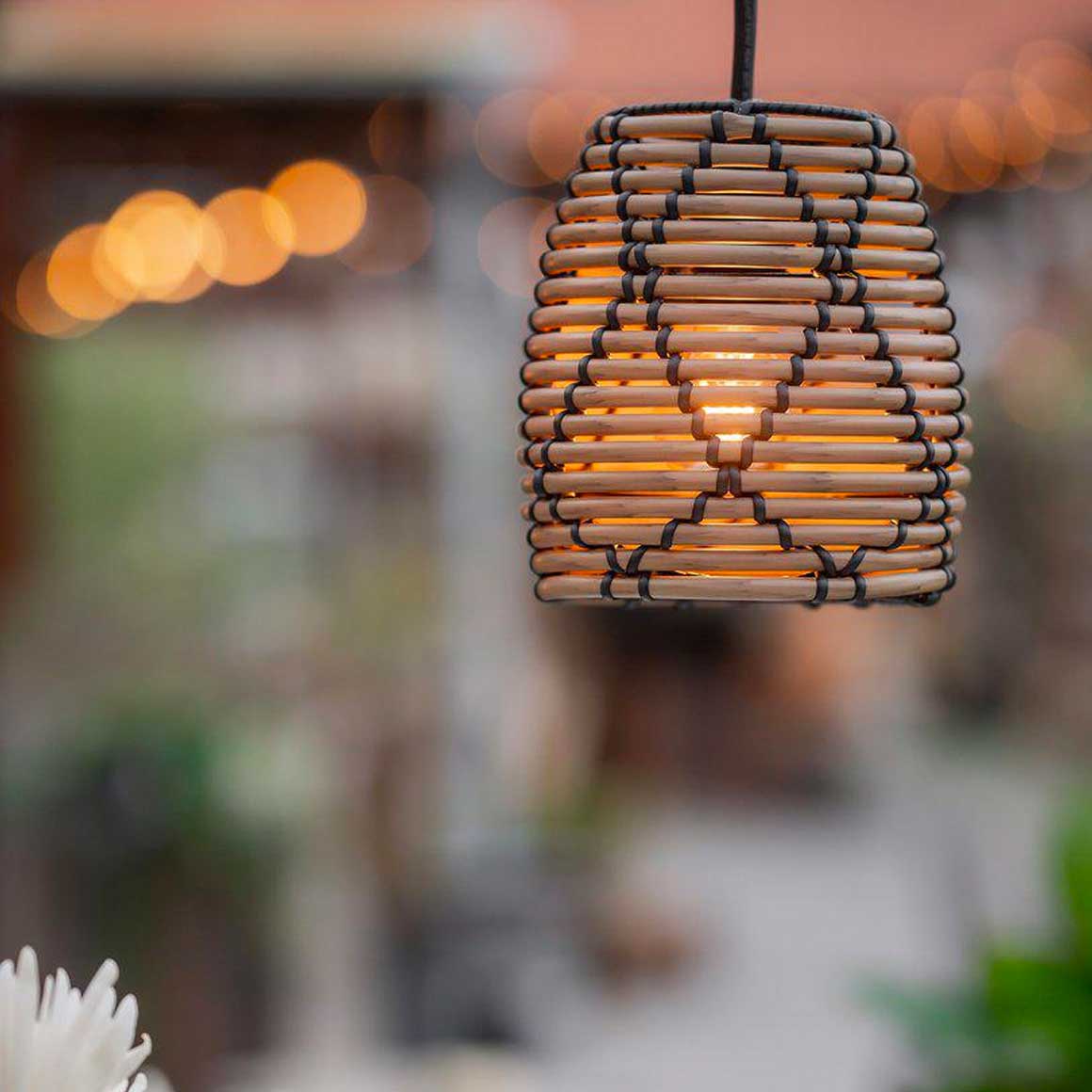 Outdoor Hängelampe Lollo ♥ Outdoor Lampe von PRHome ♥ Skandinavische Lampe | Polyrattan Poly Rattan Rattanlampe draußen Lampe für draußen | Landhaus | Esstisch Pendelleuchte | Soulbirdee Lampenshop
