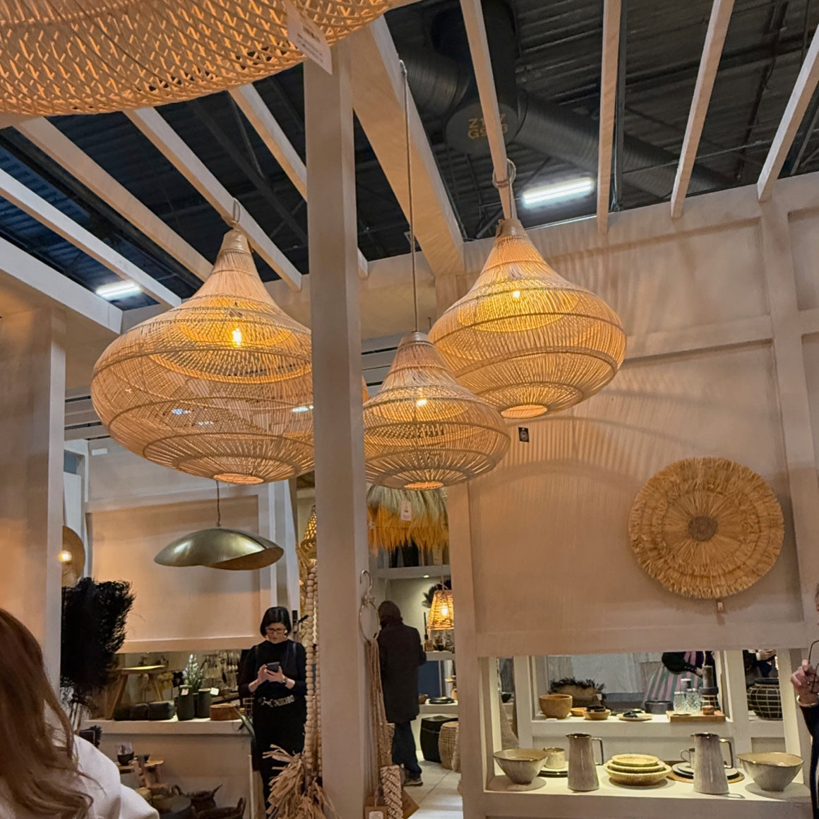 rattan lampenschirm drop geflecht tropfen design XXL soulbirdee Bali geflochten Design Rattanlampe Hängelampe Pendelleuchte Beleuchtung Soulbirdee Onlineshop