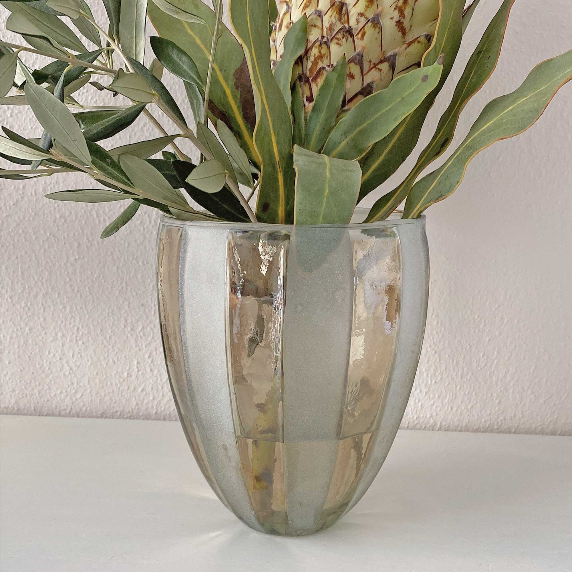 Vase Madamstoltz coole kleine Vase weiß Streifen Feminine Homedekor Ibiza Style Soulbirdee Onlineshop