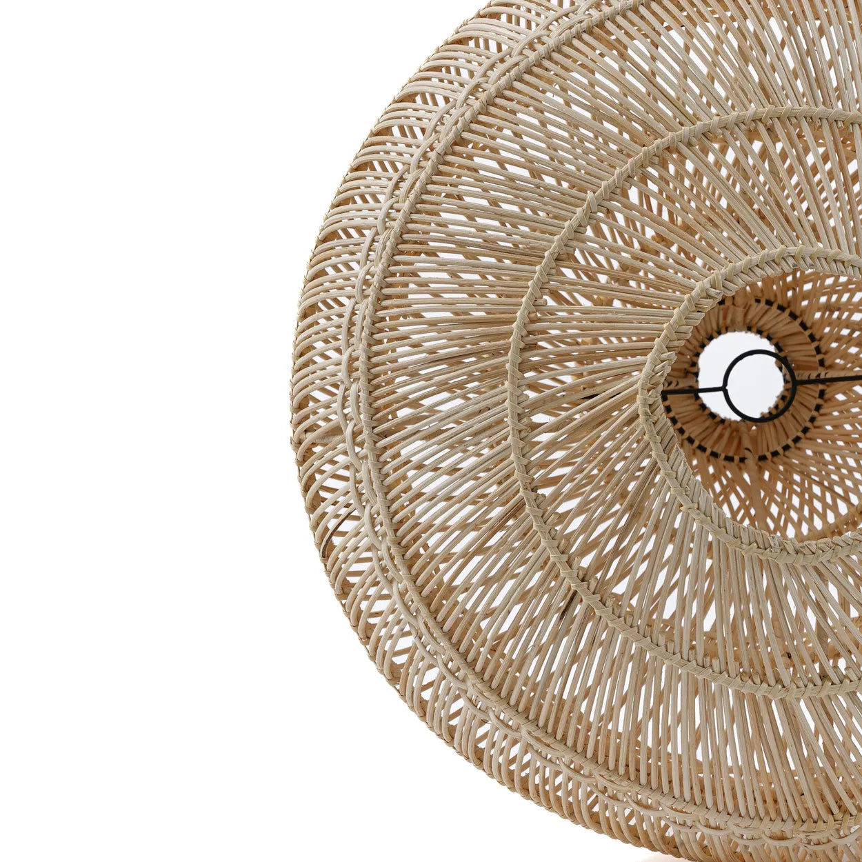 Detail Unten Rattan Lampenschirm Handarbeit Bali geflochten Tropfen Drop