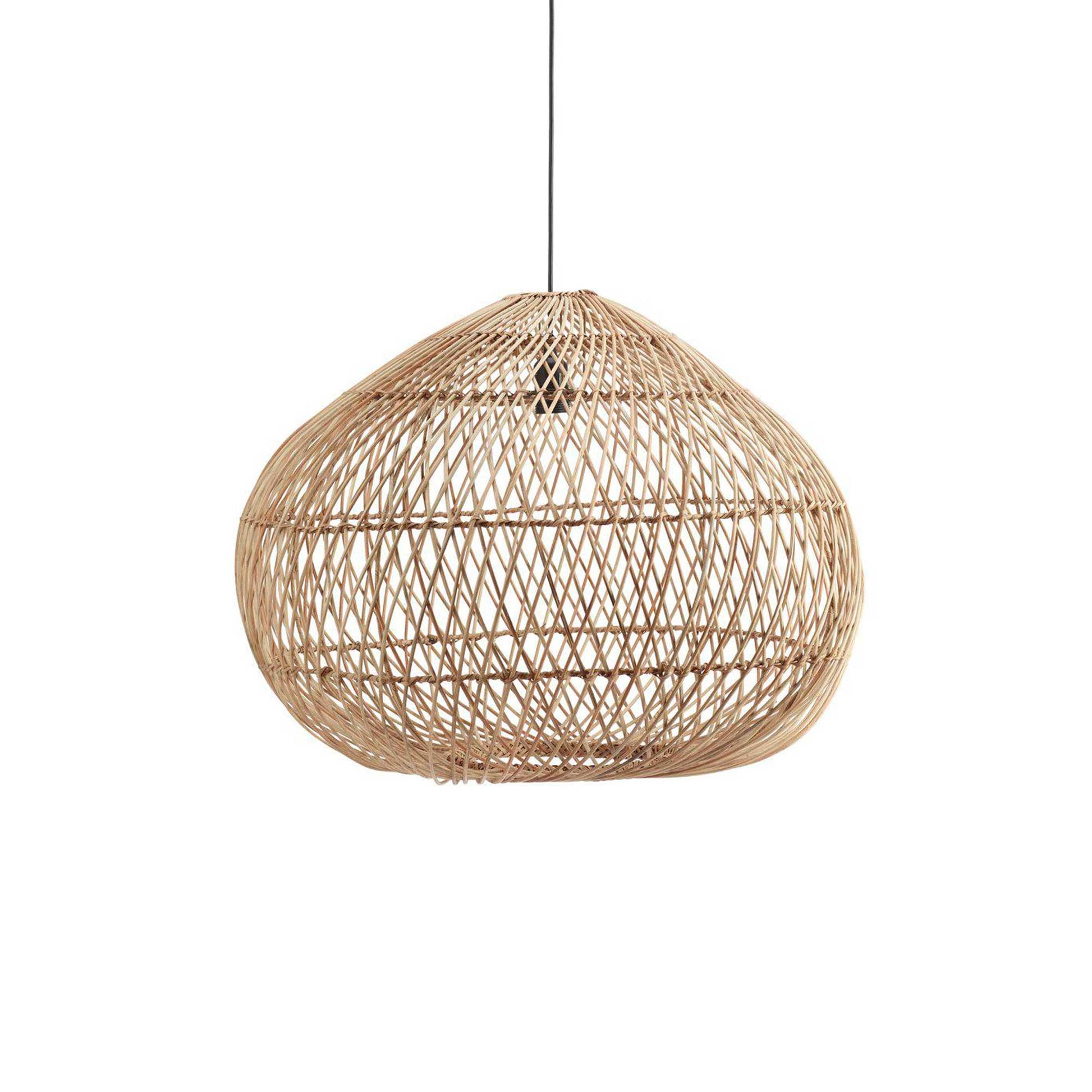 Outdoor Lampe Karen aus Rattan von der Marke PR Home kaufen ♥ Draußen Hängelampe im skandinavischen Wohnstil ♥ Soulbirdee Onlineshop Outdoor