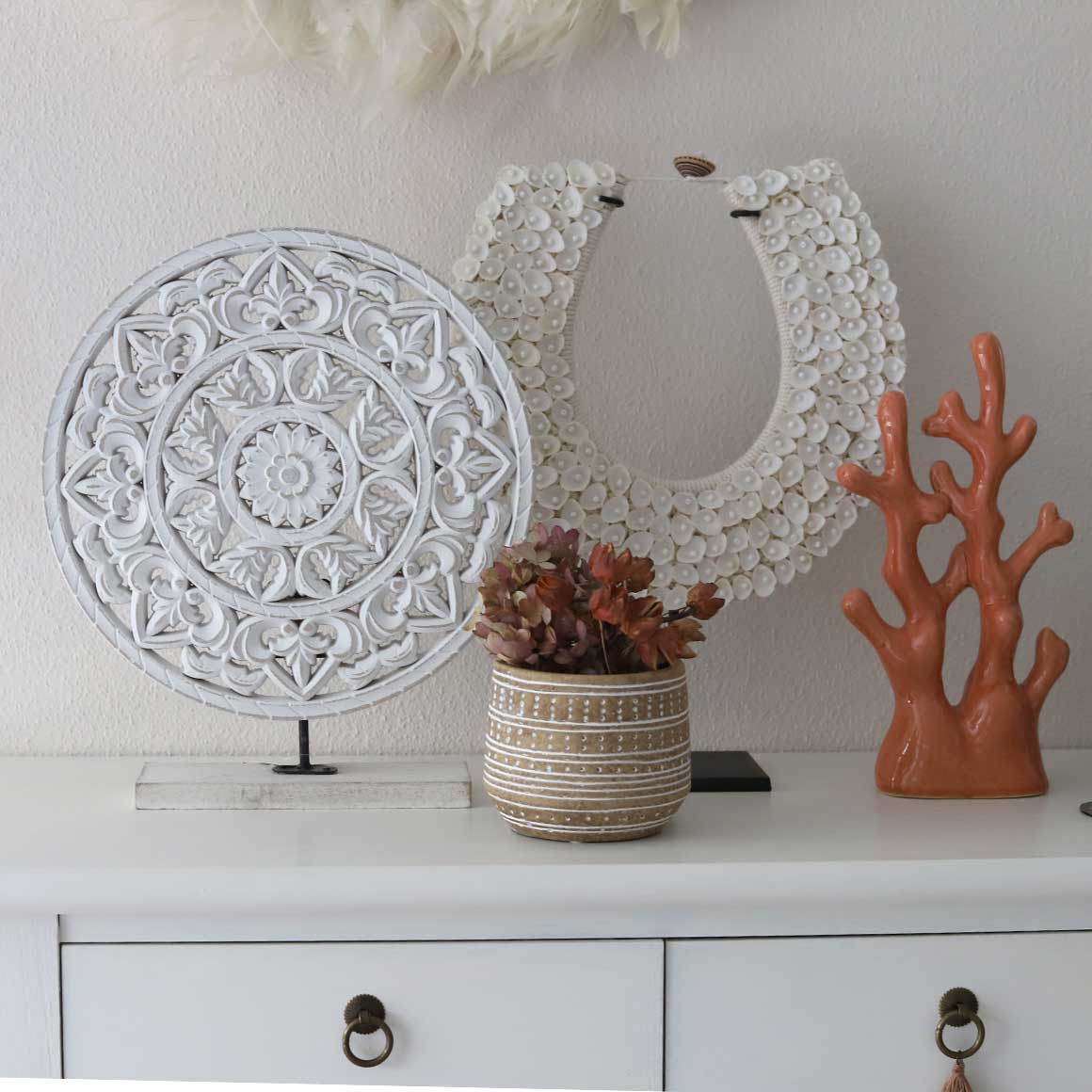 Mandala Weiss Holz Stehende Deko Boho Deko aufsteller rund Ornament Statue für die Deko auf dem Sideboard und im Home Office Boho Style Soulbirdee Onlineshop