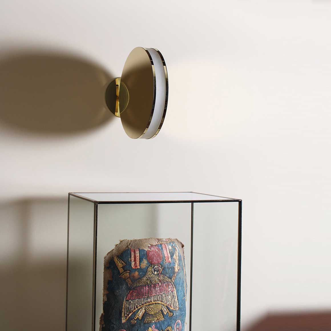 goldene Wandleuchte Gold MYRA Spiegelgold dimmen LED Luxus wohnzimmer Designerleuchte licht ambiente hotel flur soulbirdee onlineshop Baccaris Paris