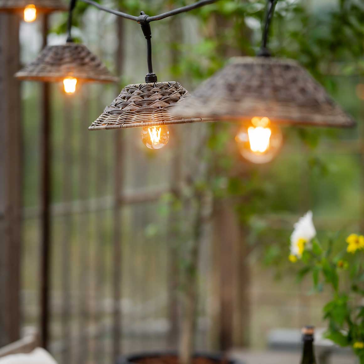 lichterkette girlande partylichter landhaus rattan lampenschirm prhome outdoor beleuchtung soulbirdee lampenshop Kettenlicht für draußen