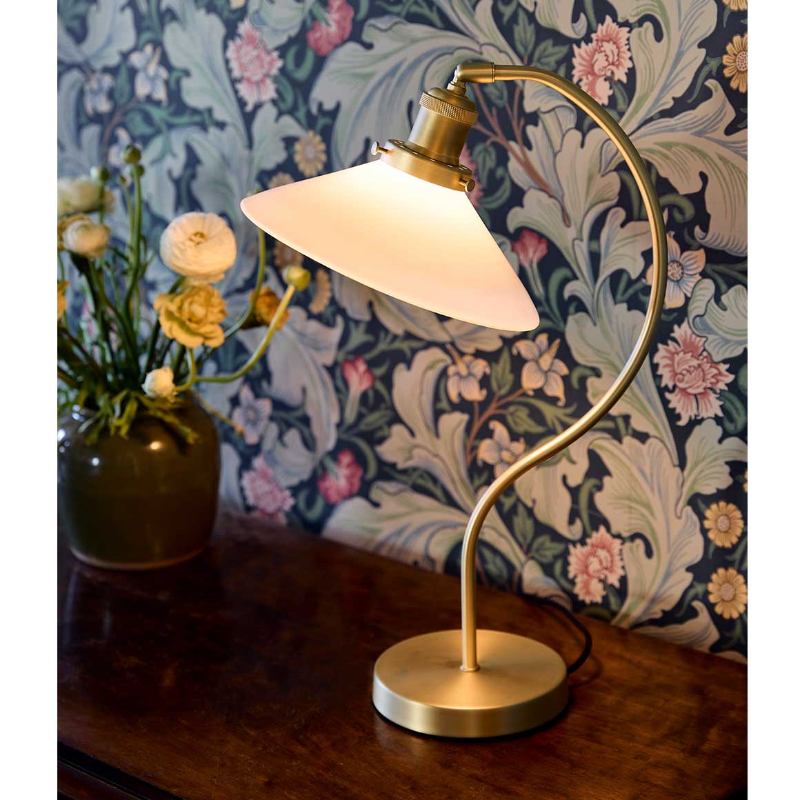 Vintage Tischlampe weiß Glas Messing Nachttischlampe Retro Vintage Style Tischlampe kaufen Soulbirdee Lampenshop