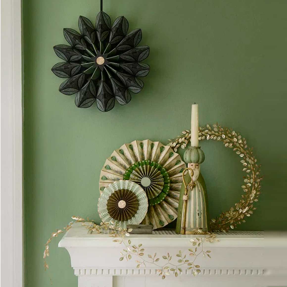 Weihnachtsschmuck Girlande Kamin Deko Bungalow DK Kopenhagen Perlen filigran Champagner gold Ornament Soulbirdee Shop Weihnachten