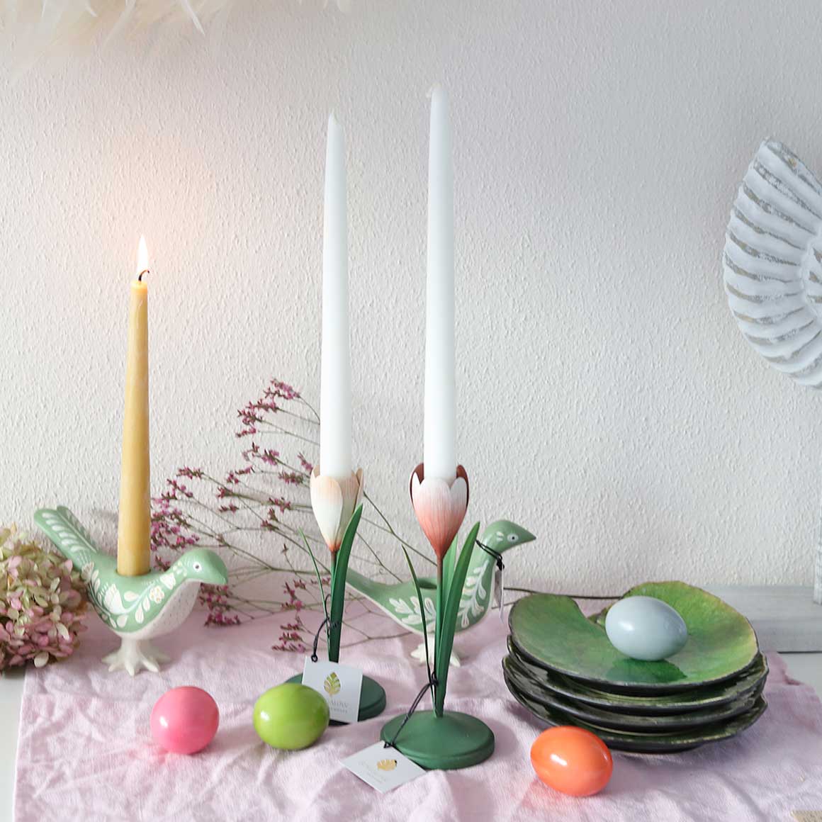 Teller Geschirr Ostern Blatt Costa Nova Krokus Kerzenständer, Osterdeko & Tischdeko Ostern, Bungalow DK | Osterdeko für den Tisch | Osterdeko, Soulbirdee Onlineshop