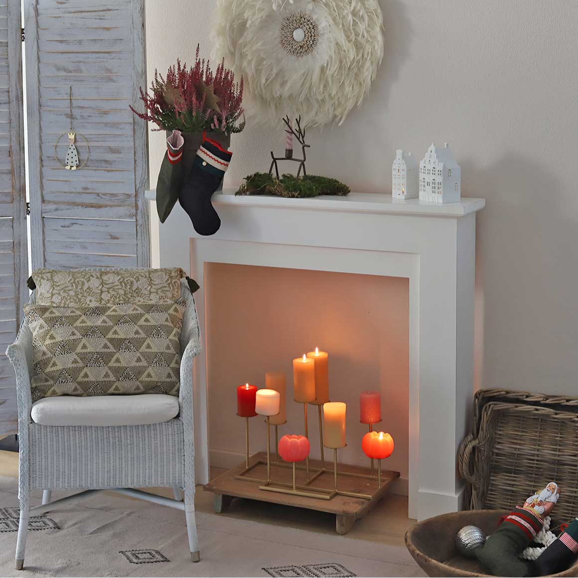 Wohnzimmer deko Weihnachten Kerzenständer Rentier Weihnachtsdeko 2023 Dekofigur Kerzenhalter aus Schweden Weihnachtsdeko kaufen Rentier Soulbirdee Onlineshop