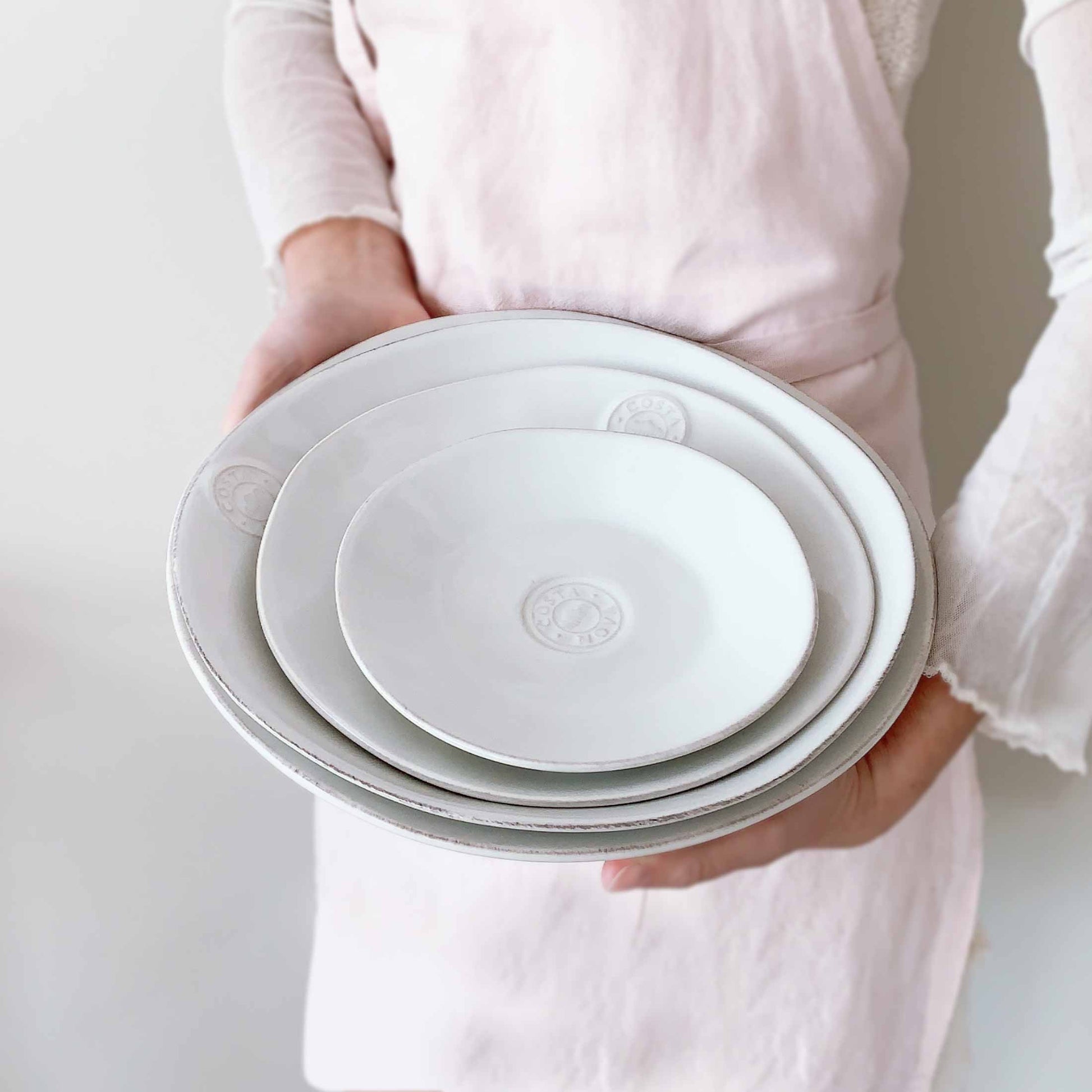 weiße Teller von Costa Nova aus Steinzeug Soulbirdee Onlineshop weißes Geschirr kaufen