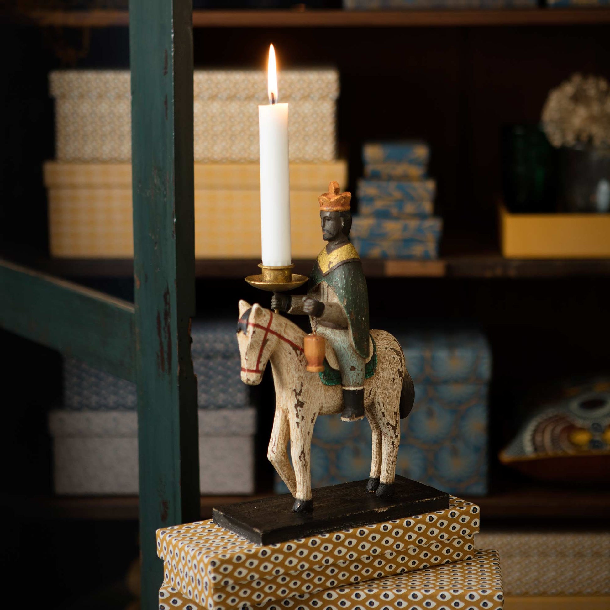 Kerzenhalter Heilige 3 Könige ♥ Farbige Figur aus Holz ♥ Skandinavische Deko für Weihnachten ♥ Xmas Trend 2019. Online kaufen, schneller Versand aus Deutschland Weihnachtsshop