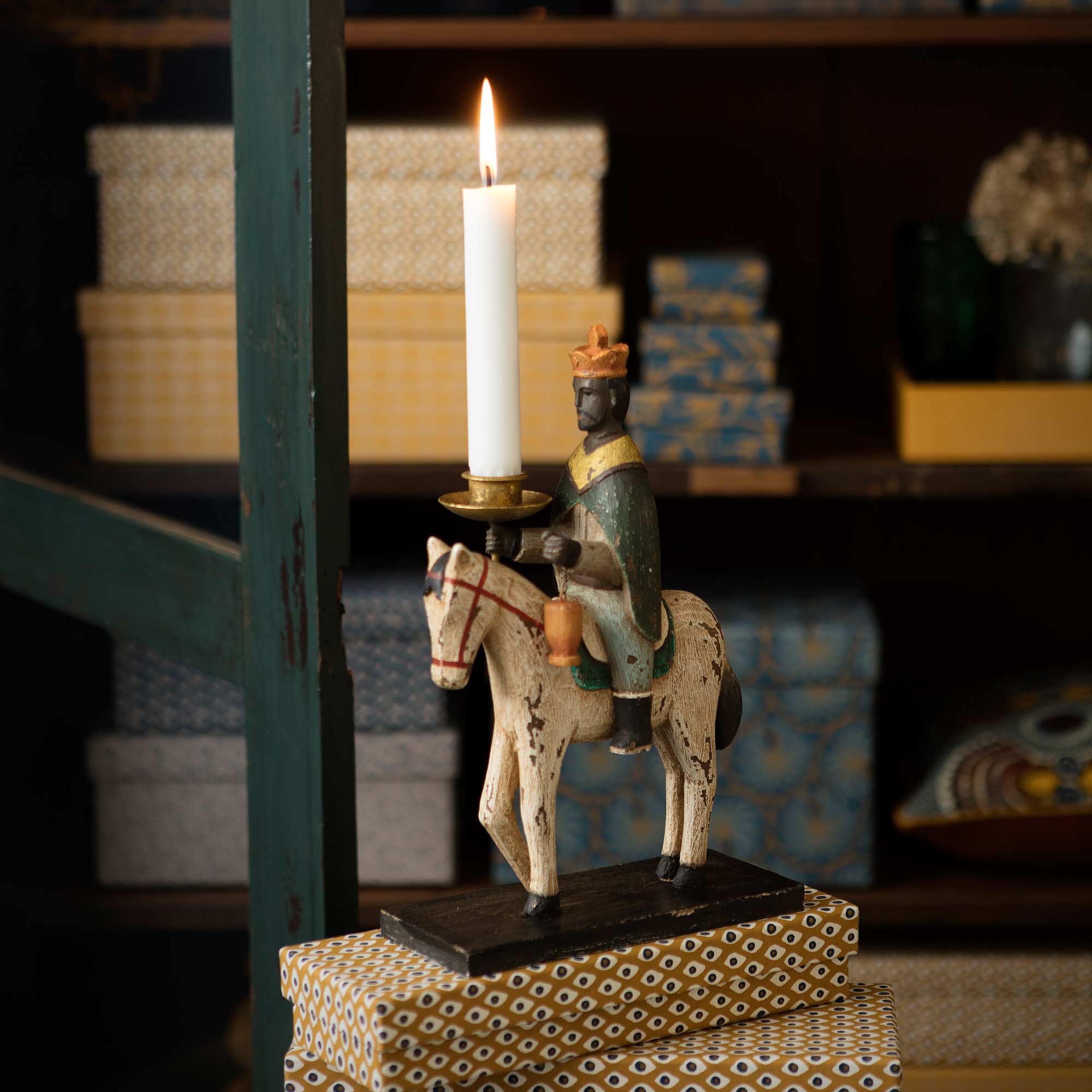 Kerzenhalter Heilige 3 Könige ♥ Farbige Figur aus Holz ♥ Skandinavische Deko für Weihnachten ♥ Xmas Trend 2019. Online kaufen, schneller Versand aus Deutschland Weihnachtsshop