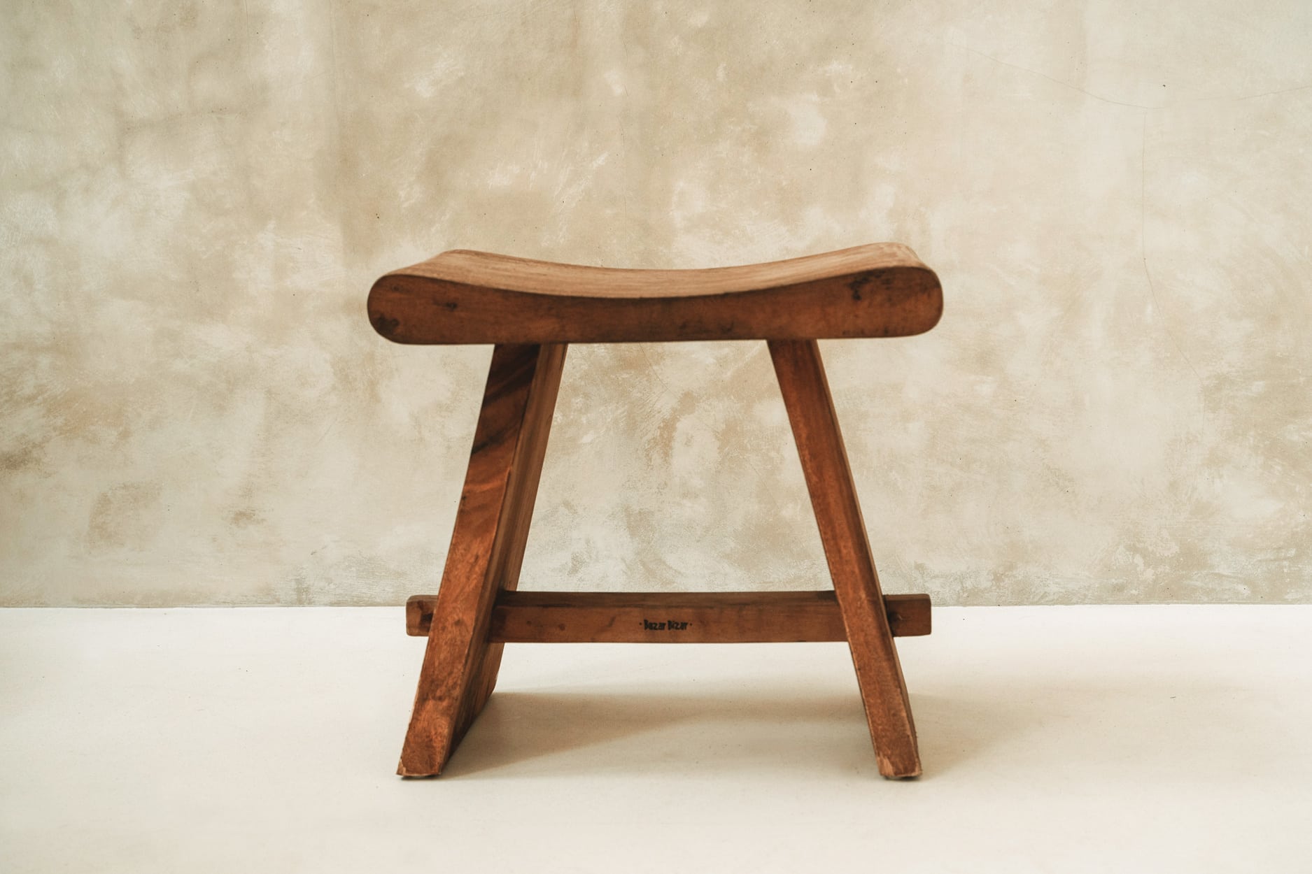 SUAR Teak Holz-Hocker Möbel Bazar Bizar online kaufen Traumhaft schön Boho Soulbirdee Onlineshop