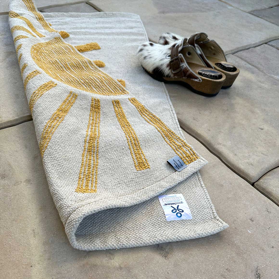 Unterseite Badteppich Badvorleger Duschvorleger Vorleger Soulbirdee kleiner Teppich gelbe Sonne