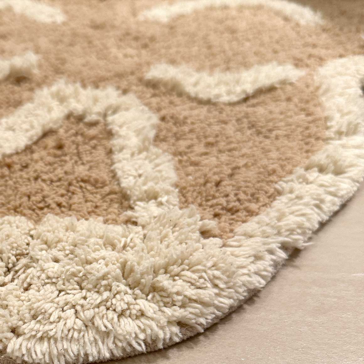 Detail Baumwoll Teppich Bär Eisbär Kinderzimmer Teppich | waschbarer Teppich | waschbar | Tier Bär Eisbär | Liv Interior | Teppich kaufen | Soulbirdee Onlineshop