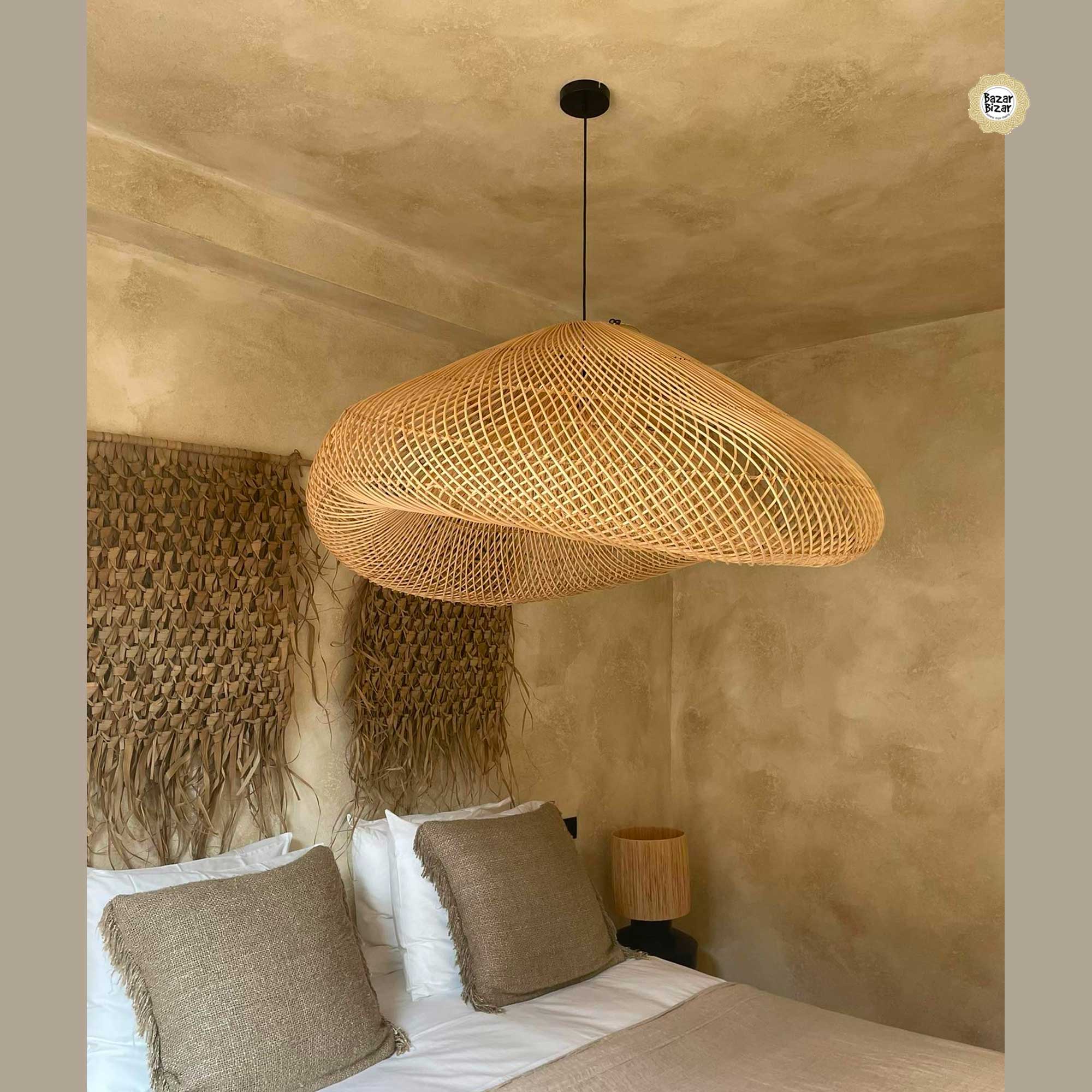 Schlafzimmer Lampe Lampenschirm aus Rattan in Braun im Boho Stil, Boho Lampe für das Schlafzimmer bei Soulbirdee Onlineshop kaufen