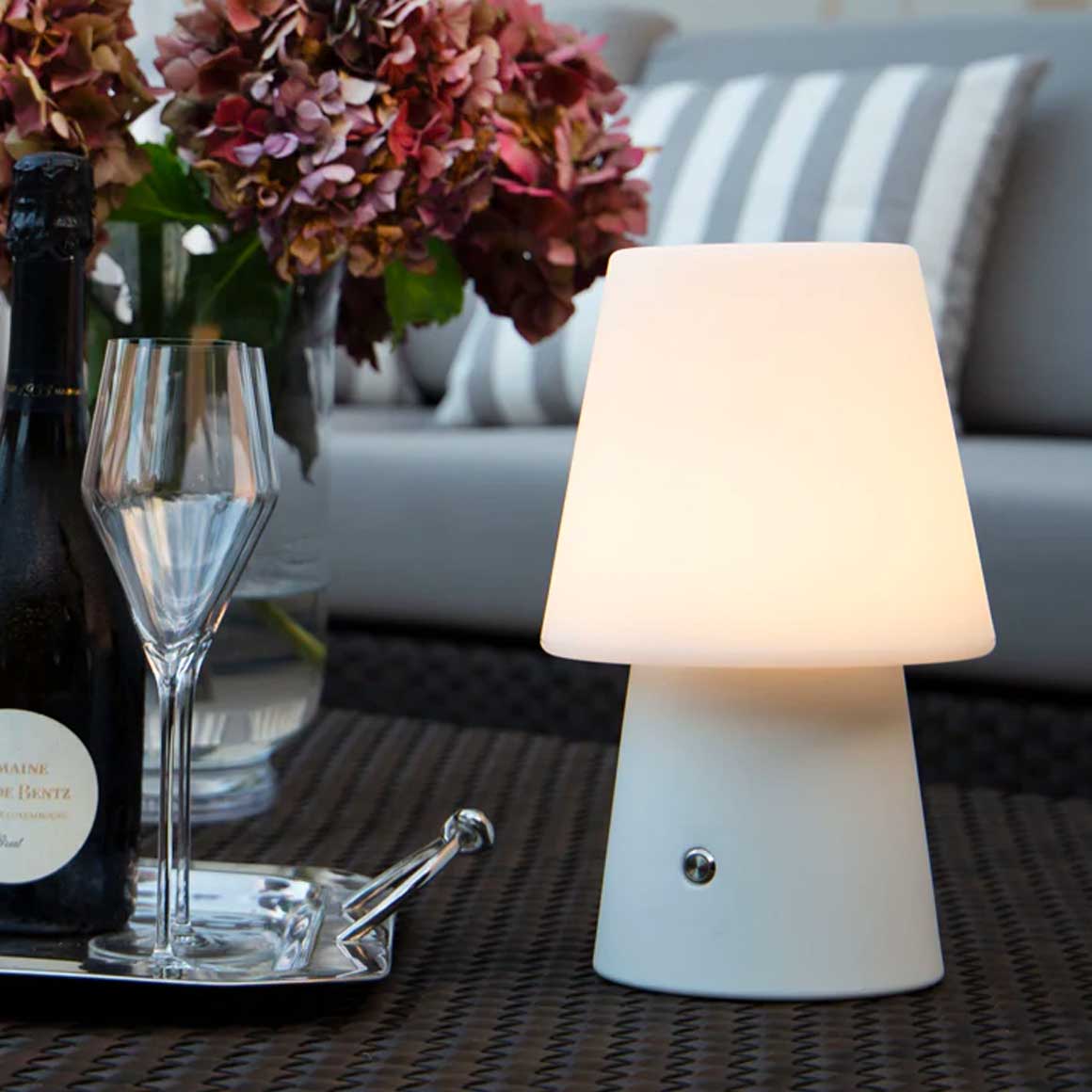 Draussen Licht Leuchte Lampe ohne Kabel Lampe ohne Kabel | Outdoor Tisch Lampe | Lampe Dimmbar LED Outdoor Tischlampe Dimmbar Akku Licht Kabellos Deko ganzjährig Draußen Wohnzimmer Beleuchtung Schlafzimmer-Nachttisch-Lampe IP44 Soulbirdee Onlineshop