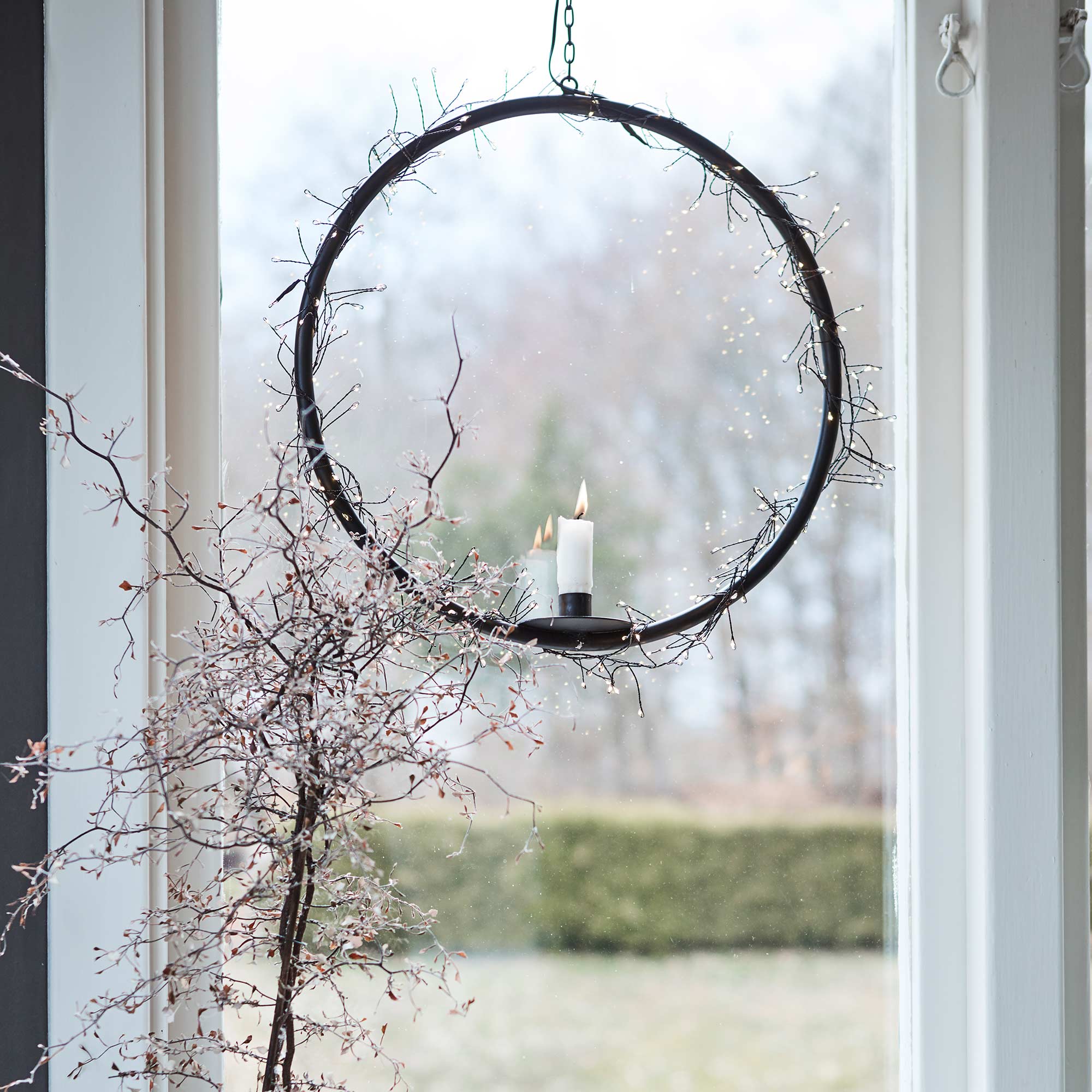 Kerzenhalter Ring in Schwarz Metall Skandi Stil ♥ Hängender Deko Ring für eine Kerze | Mit Tropfschutz für das Wachs ☆ Schneller Versand und netter Service