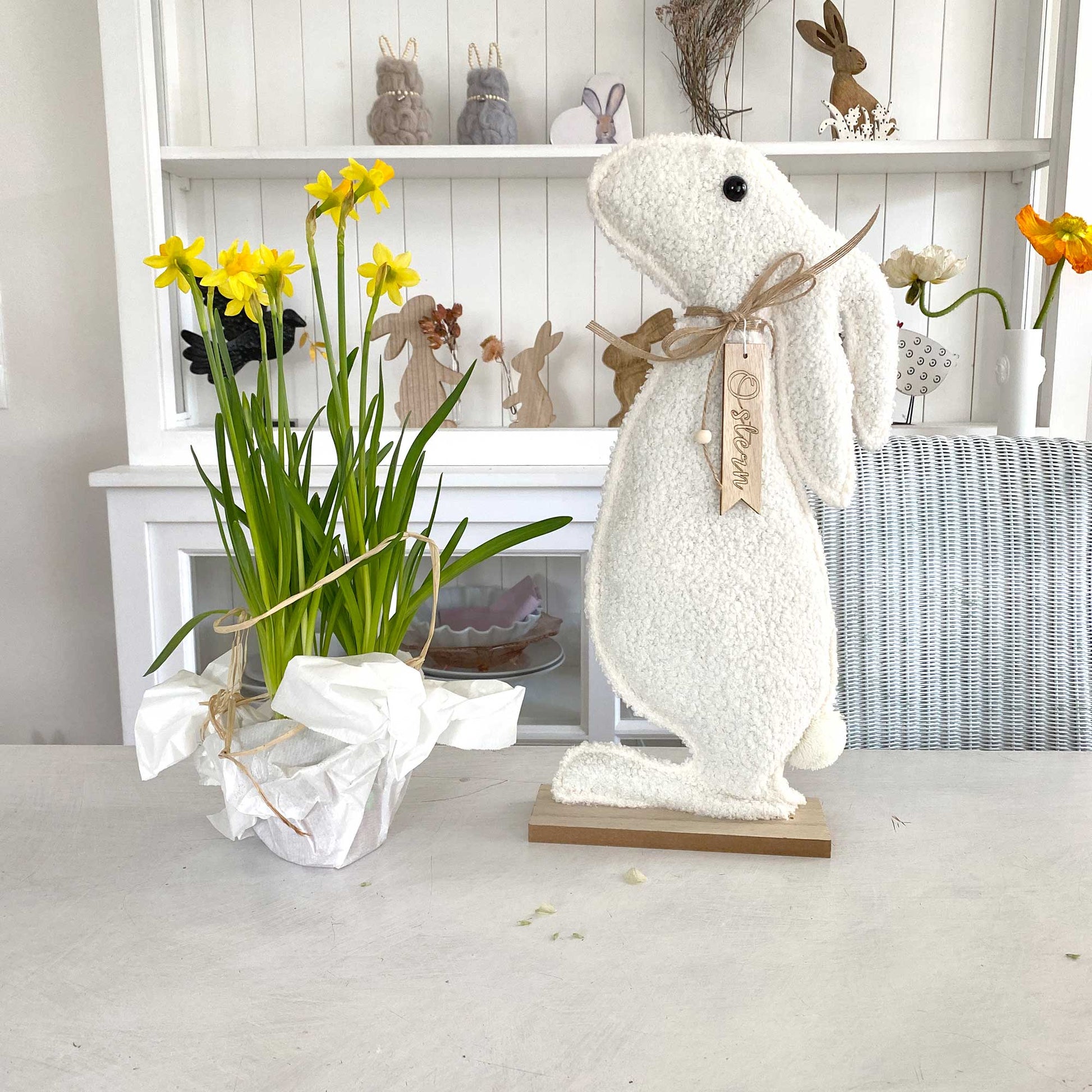 Osterhase Hase Deko Ostern Dekoration weiss weich Stoff Mama dekorieren Soulbirdee Onlineshop