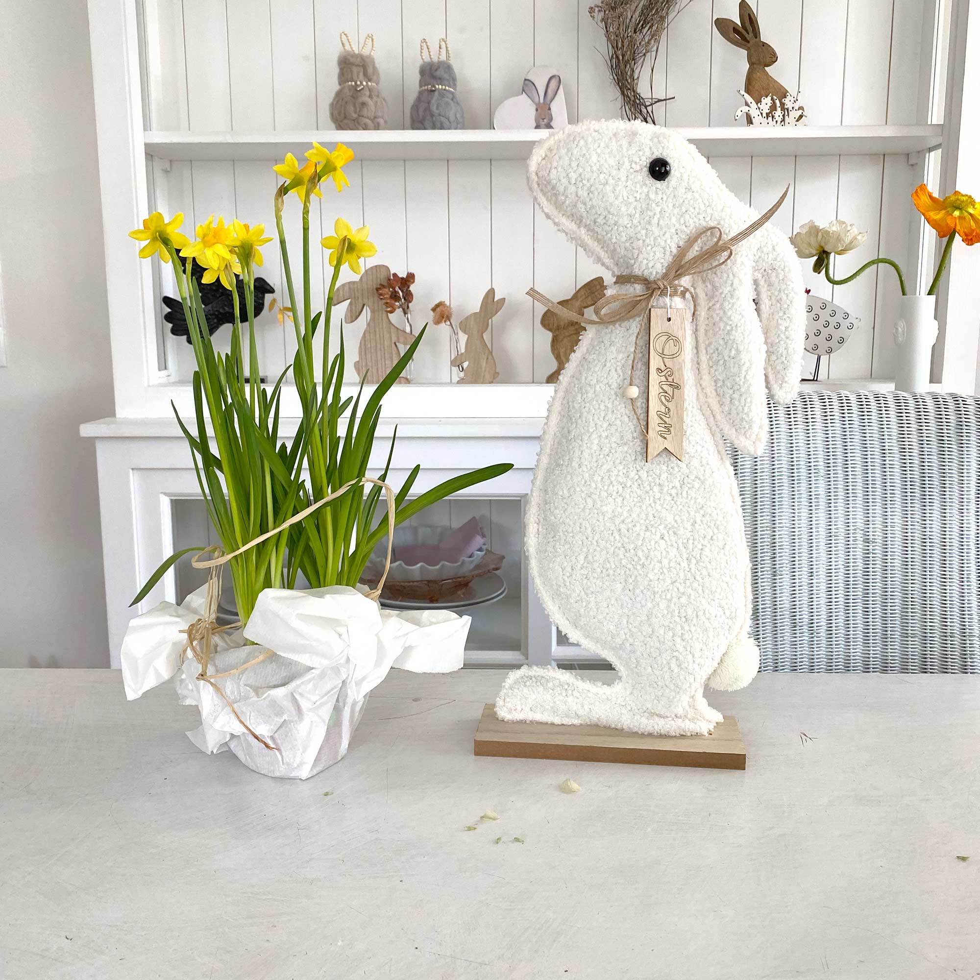 Osterhase Hase Deko Ostern Dekoration weiss weich Stoff Mama dekorieren Soulbirdee Onlineshop