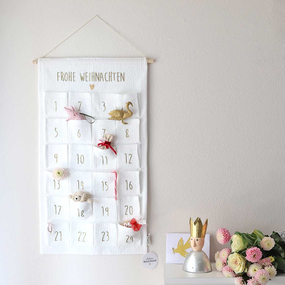 Adventkalender Adventskalender Frohe Weihnachten Stoffkalender WEiss Adventszeit Geschenk für Baby & Kinder Weicher Kalender zum Selbst Befüllen Soulbirdee Shop