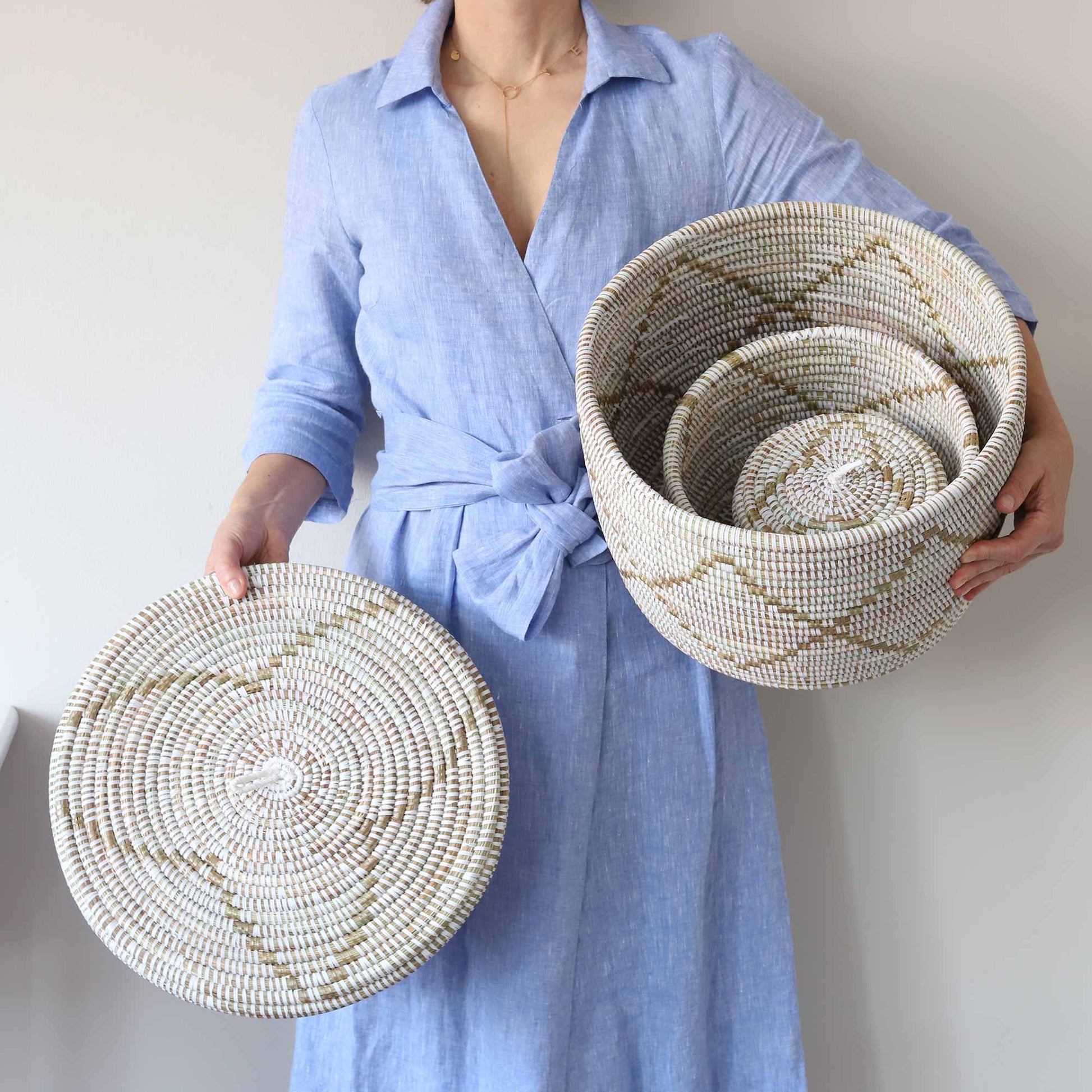 Korb Set in Weiss ♥ Afrikanische, stapelbare Deckel-Körbe aus Savannen-Gras mit Ethno Muster. Aufbewahrung online kaufen, Soulbirdee
