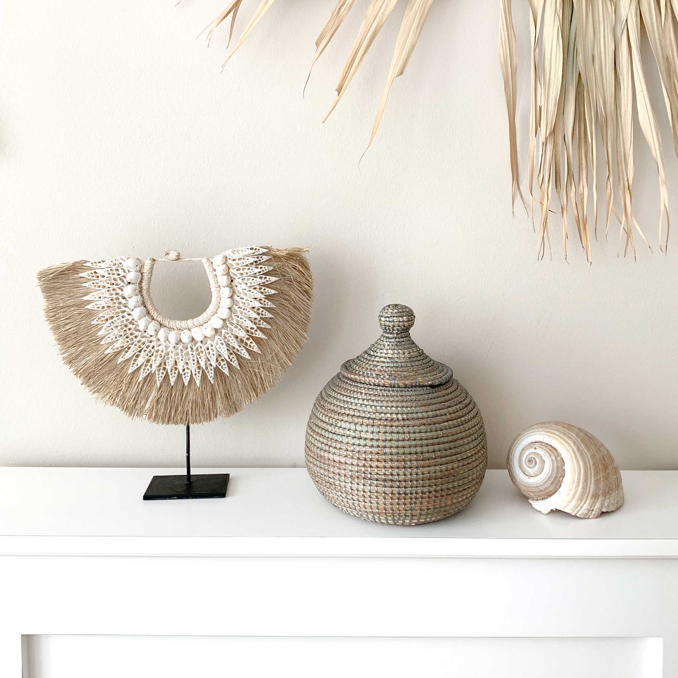 Deckelkorb für die Dekoration und um ganz viele Kleinigkeiten darin zu verstauen. Nützlich und schicke Boho Deko. Passend für Badezimmer, Flur, Wohnzimmer, Küche. Aus Afrika. Soulbirdee Onlineshop