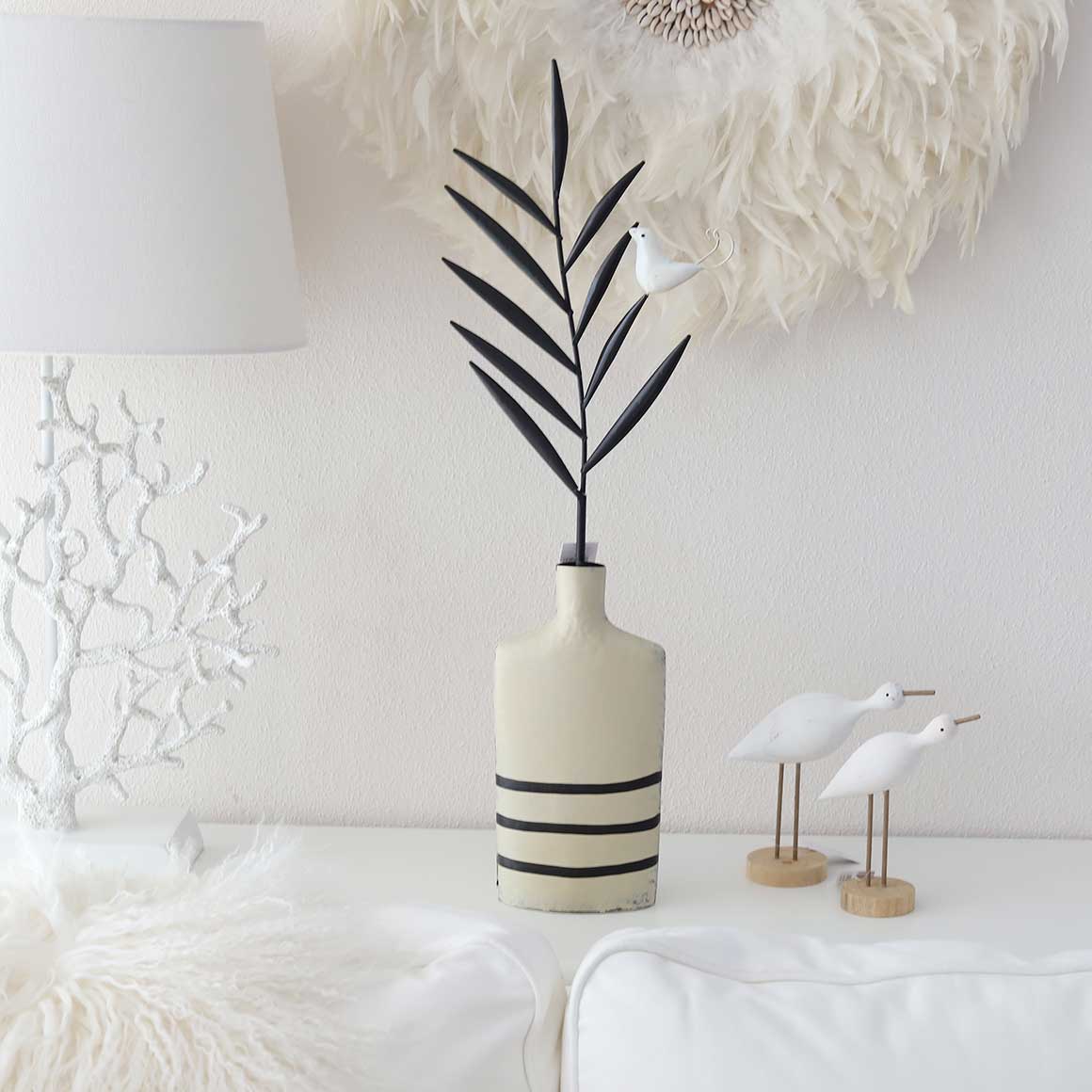 Deko Shabby Chic in Schwarz Beige fürs Wohnzimmer Deko Vase mit Streifen maritim Blatt Vogel für die Konsole | Wohnzimmer Deko Metall Blech Soulbirdee Onlineshop