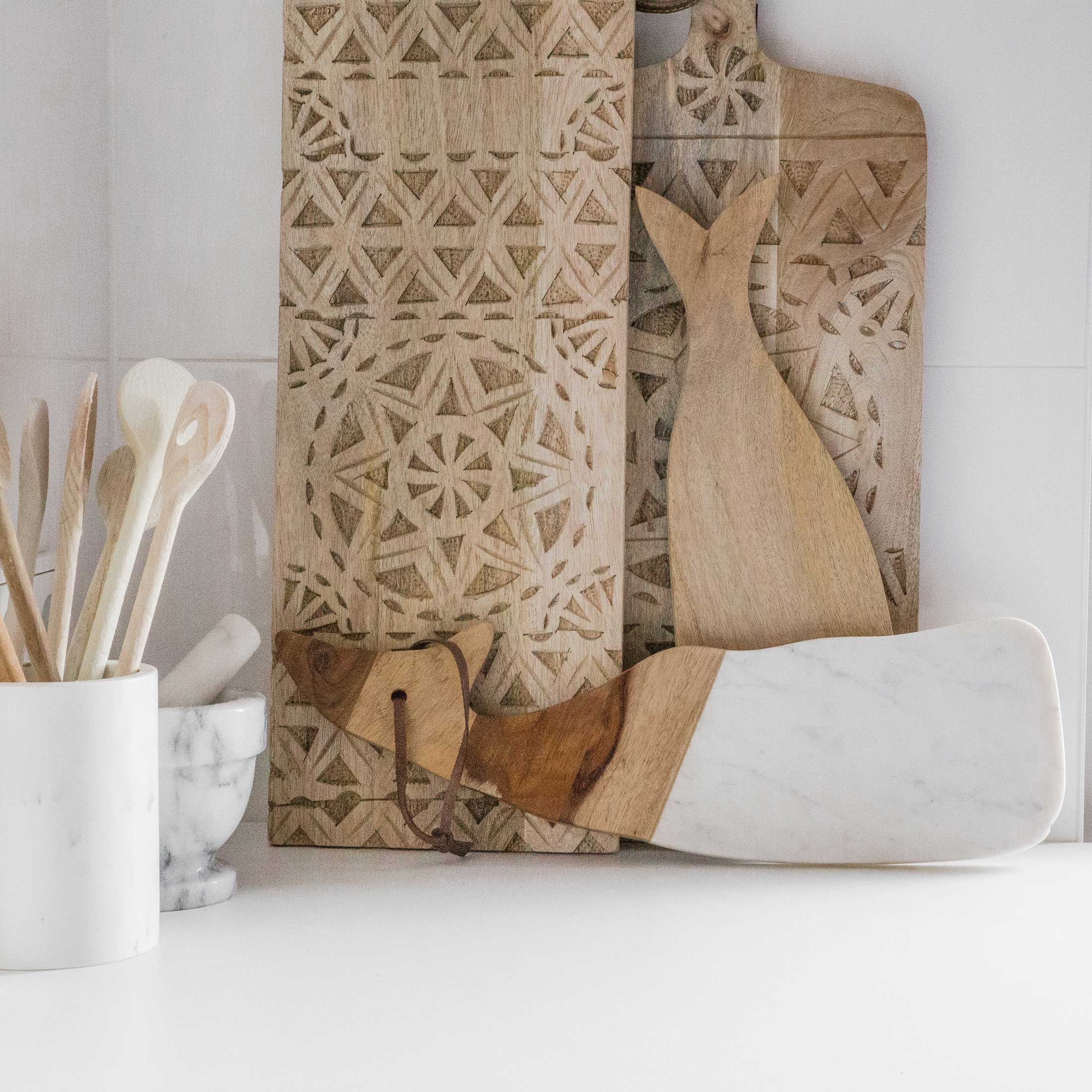 Dekotablett aus Holz, Tablett dekorieren leicht gemacht! Mit fröhlichen Farben und natürlichen Materialien. Neuheiten und Trends & Ideen für Ihre Wohndeko
