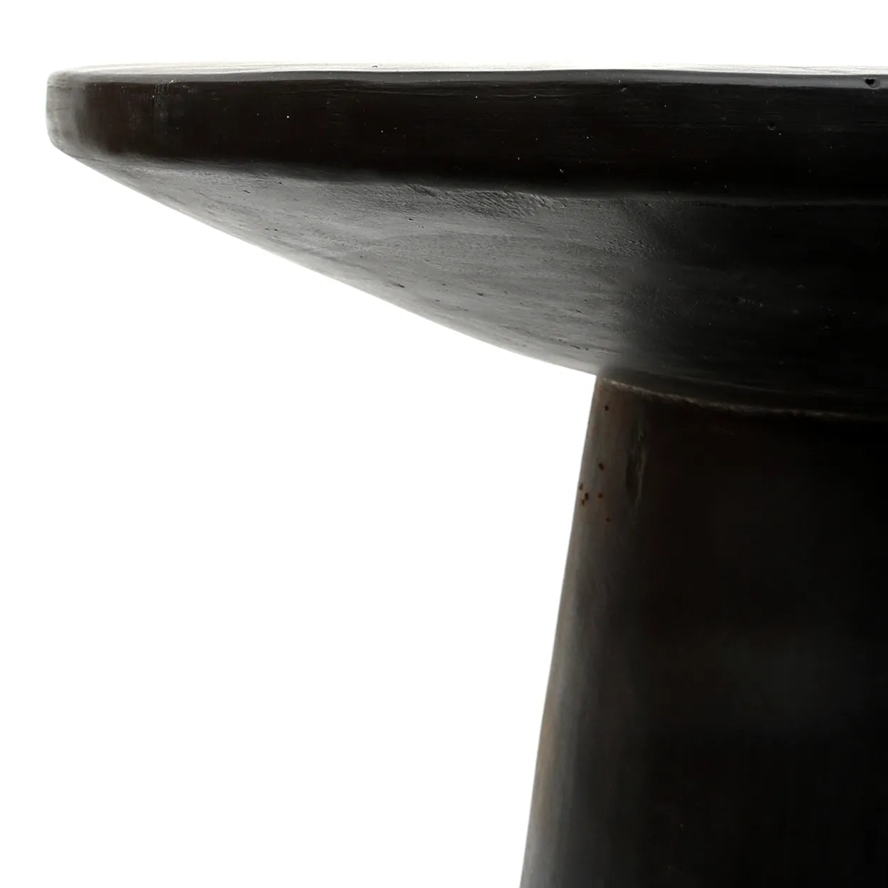 Detail schwarzer Beistelltisch Soulbirdee