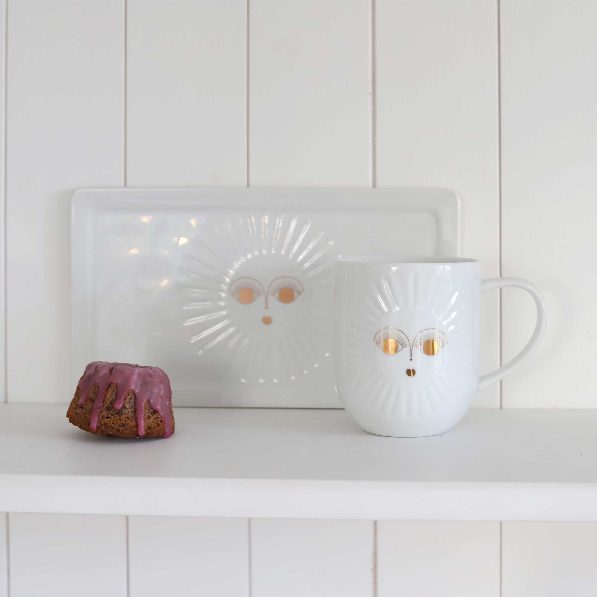 Geschenkset Happy mit 1 Teller & 1 Tasse aus feinem Porzellan mit goldener Sonne | Geschenkidee für Boho Deko Fans | Becher Tasse | Soulbirdee Onlineshop Geschenk Set Happy goldene Sonne ♥ Weihnachtsgeschenk Geschirr Trevoly kaufen Teller & Tasse kaufen Soulbirdee Onlineshop