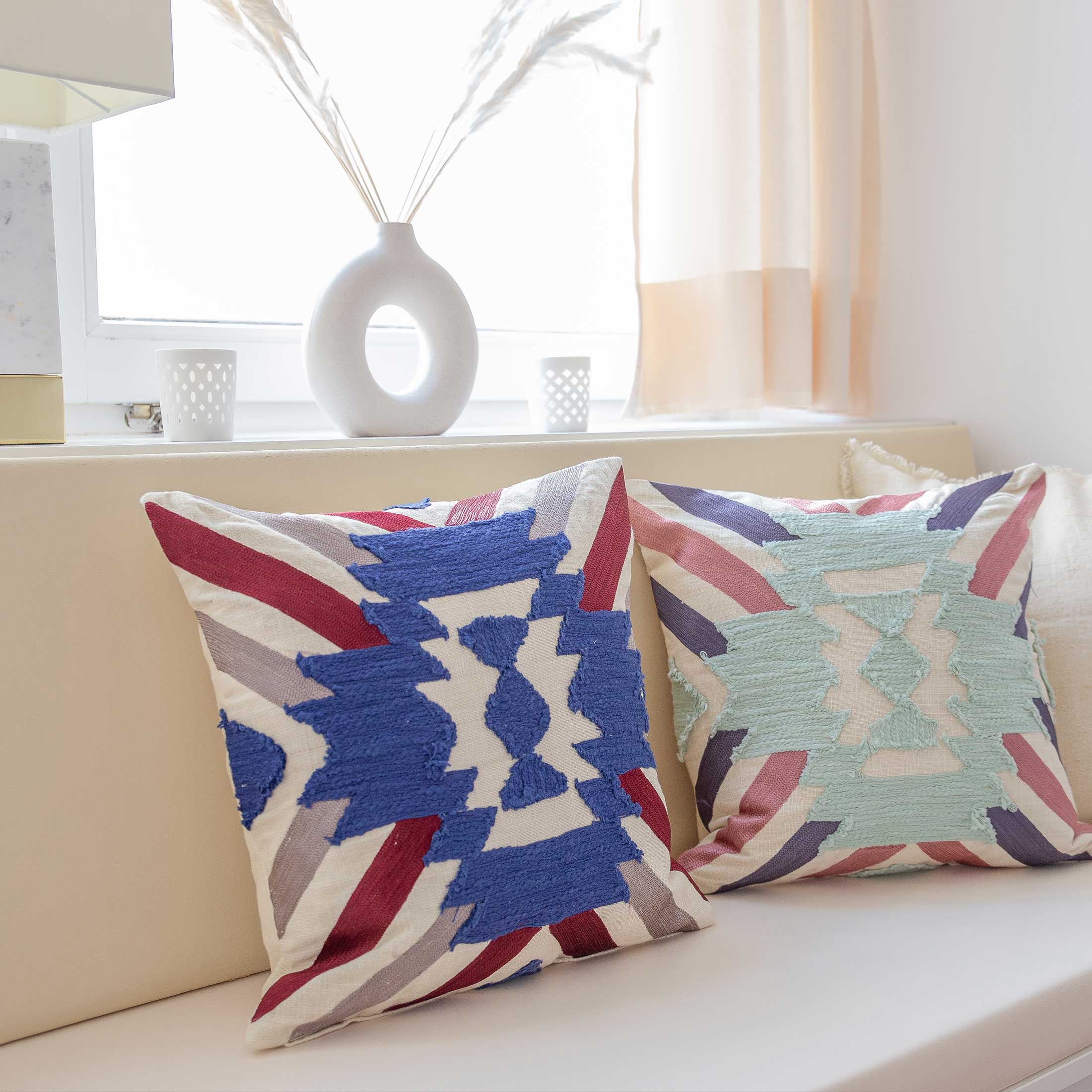 Hippie Style Kissen ♥ Boho Chic Kissen mit Liebe und Glam ♥ Dekokissen mit Fransen und Vintage Glamour | Liv Interior ♥ Soulbirdee Onlineshop