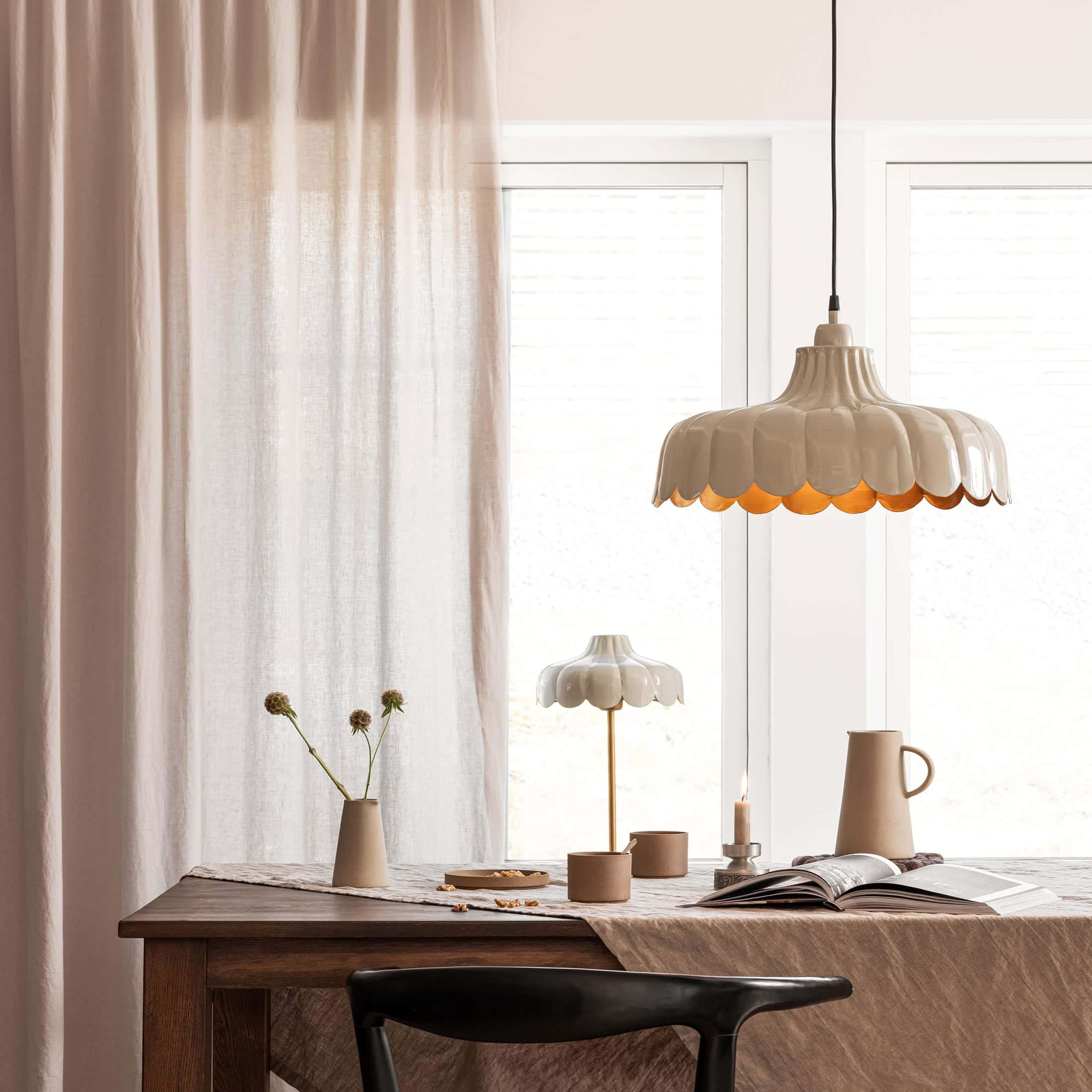 WELLS Hängelampe im romantischen Stil mit Blumenform von der Marke PR Home. Esstischlampe Esszimmerlampe Deckenlampe im Landhaus Stil für den Esstisch, Hängeleuchte kaufen im LAmPENSHOP SOULBIRDEE