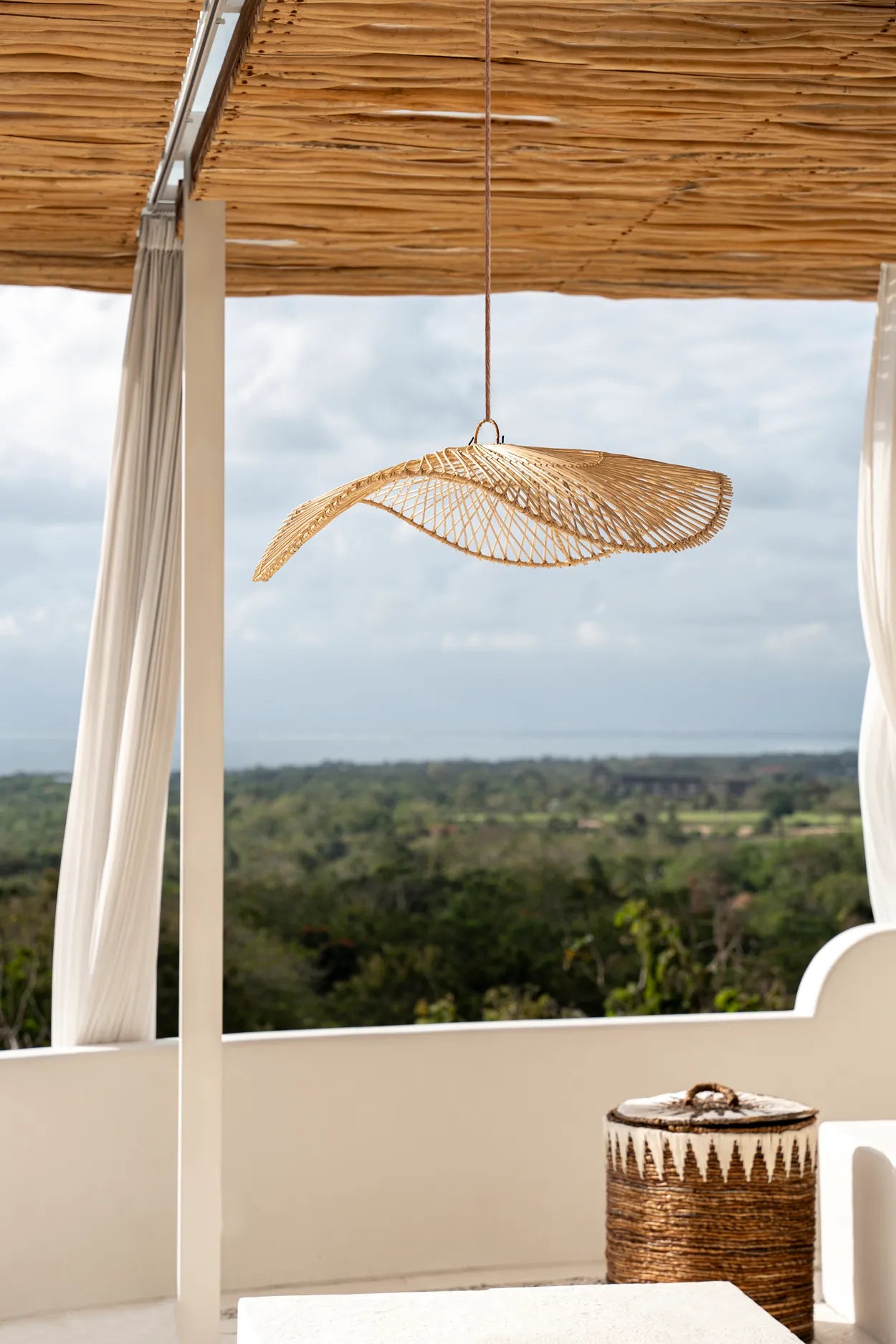 Hängelampe aus Rattan | Boho Style Ibiza Rattanlampe Bazar Bizar Deckenlampe Naturmaterial Lampenschirm Rattan Soulbirdee Lampenshop