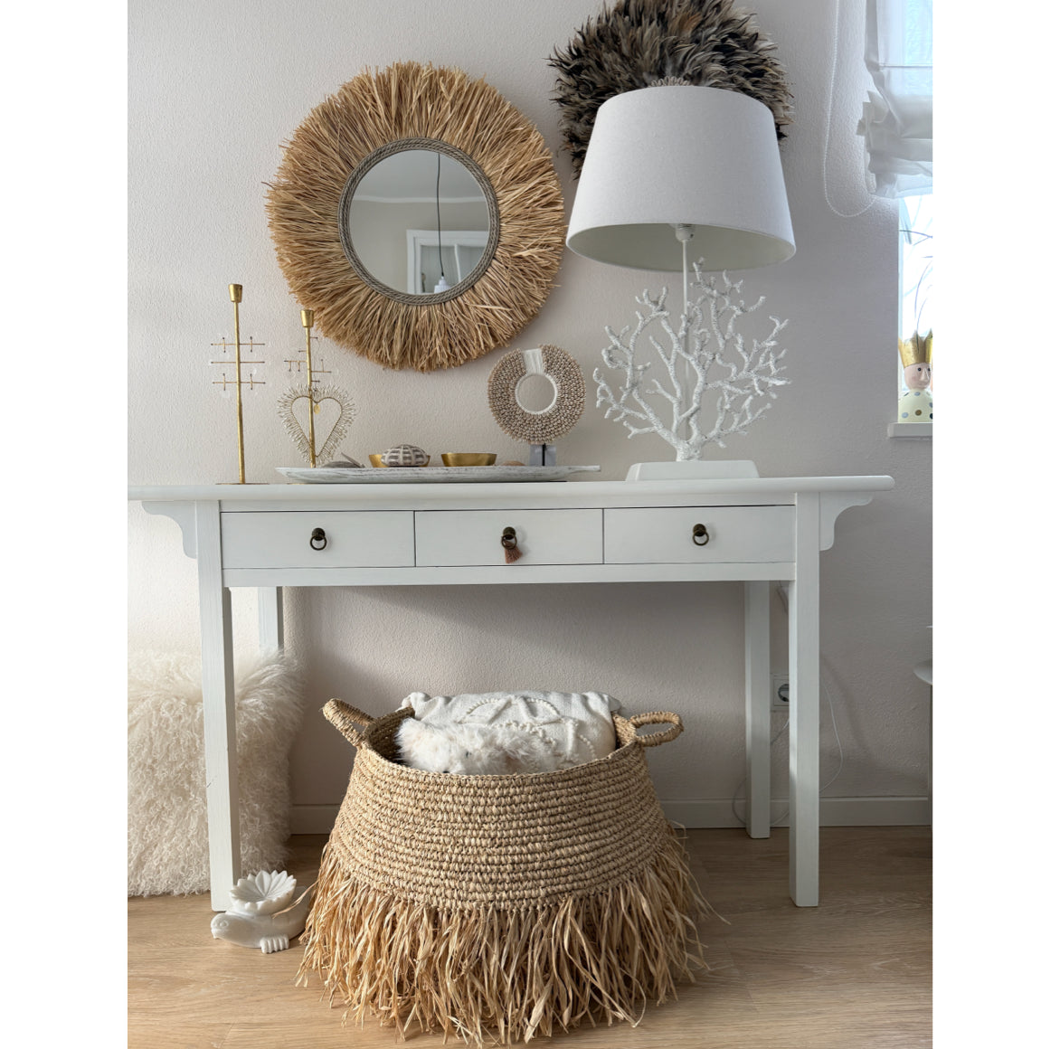 Boho Strandhaus Spiegel rund Naturmaterial Wanddeko im Wohnzimmer