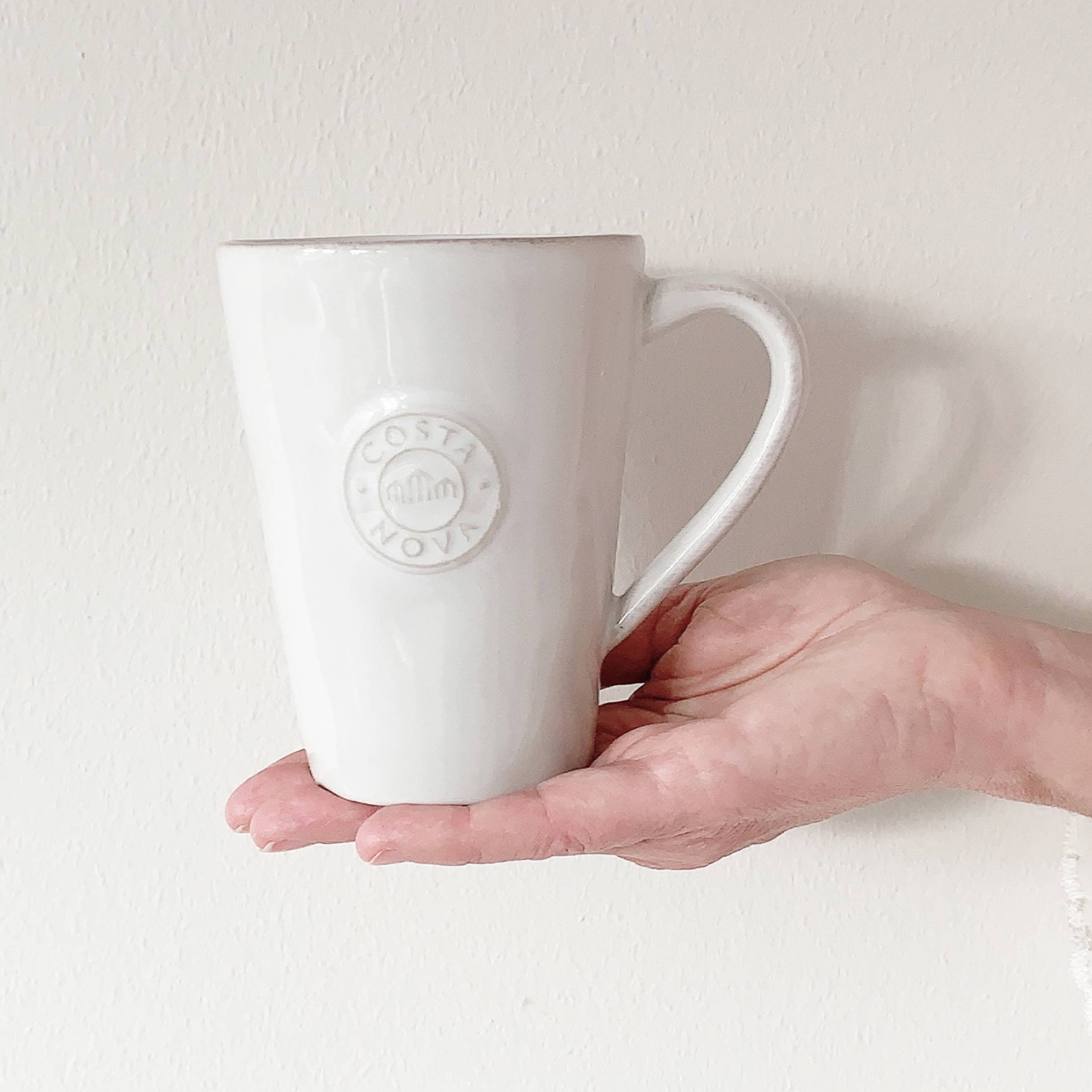 Kaffeetasse aus Steingut von der Marke Costa Nova. Spülmaschinenfest und robust jetzt reduziert bei Soulbirdee kaufen