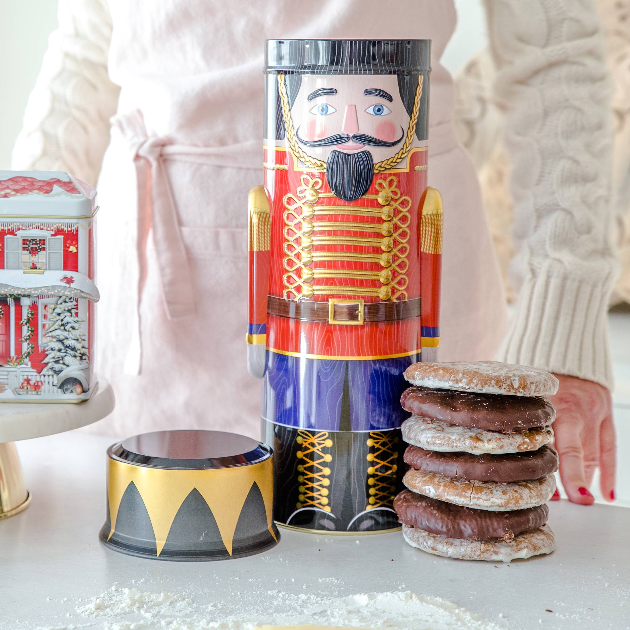 Keksdose Nussknacker Lebkuchen Dose Weihnachtsbäckerei Weihnachtsdeko Weihnachten Plätzchen keksdose weihnachten Plätzchendose Bunt Blechdose Soulbirdee Weihnachtsshop Skandinavisch