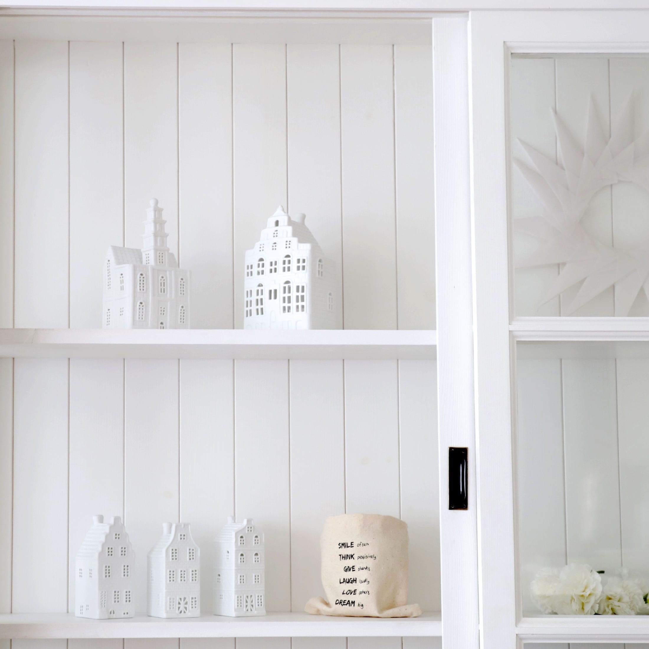 Kerzenhalter Lichthaus aus Porzellan von der Marke Klevering. Windlichter und Kerzenständer in der Form eines Grachtenhaus aus Amsterdam, Soulbirdee Onlineshop Lichthäuser