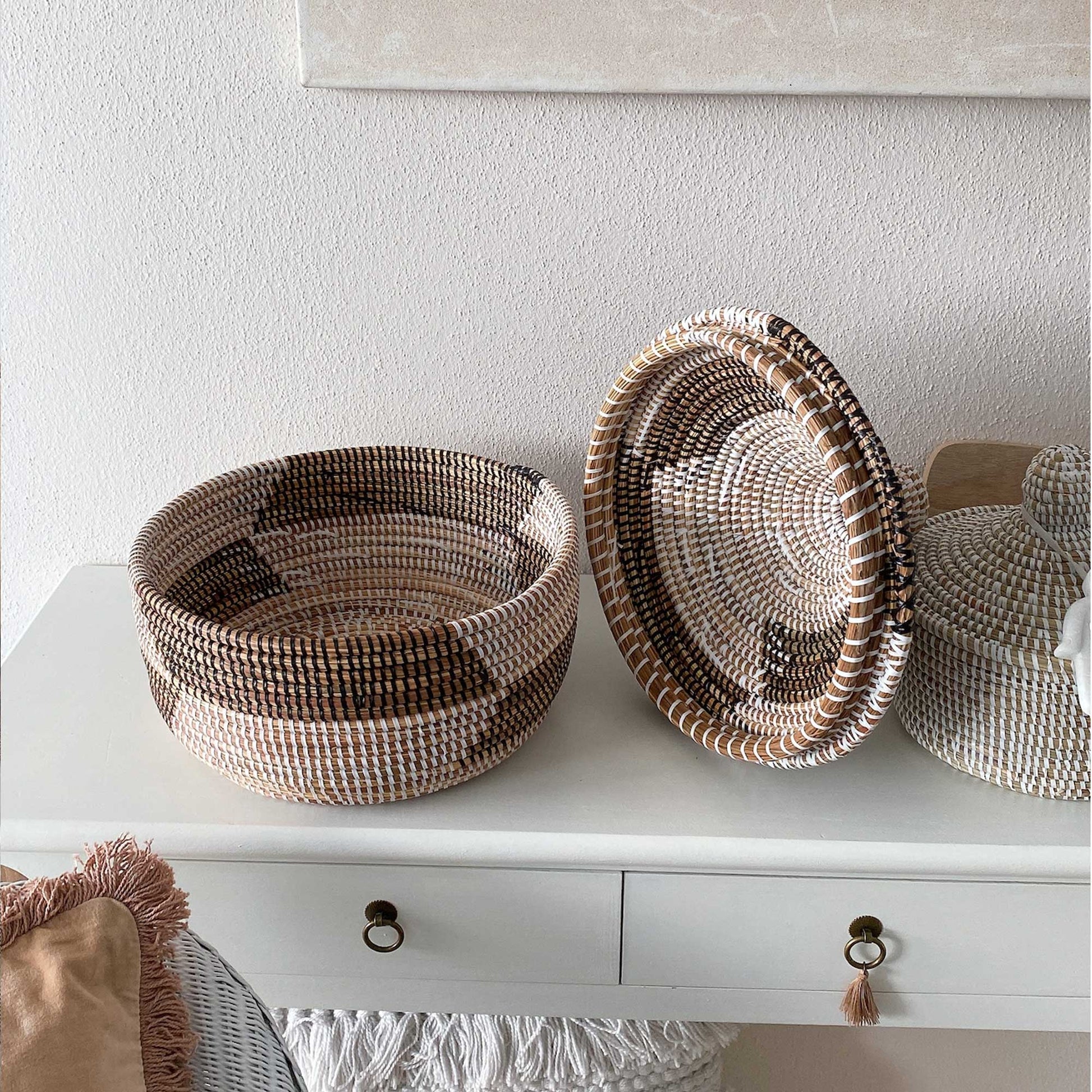 Korb Dekokorb innen Schwarz Weiss Wohndeko Accessories Aufbewahrung Decoration Ethno Deco Soulbirdee Onlineshop