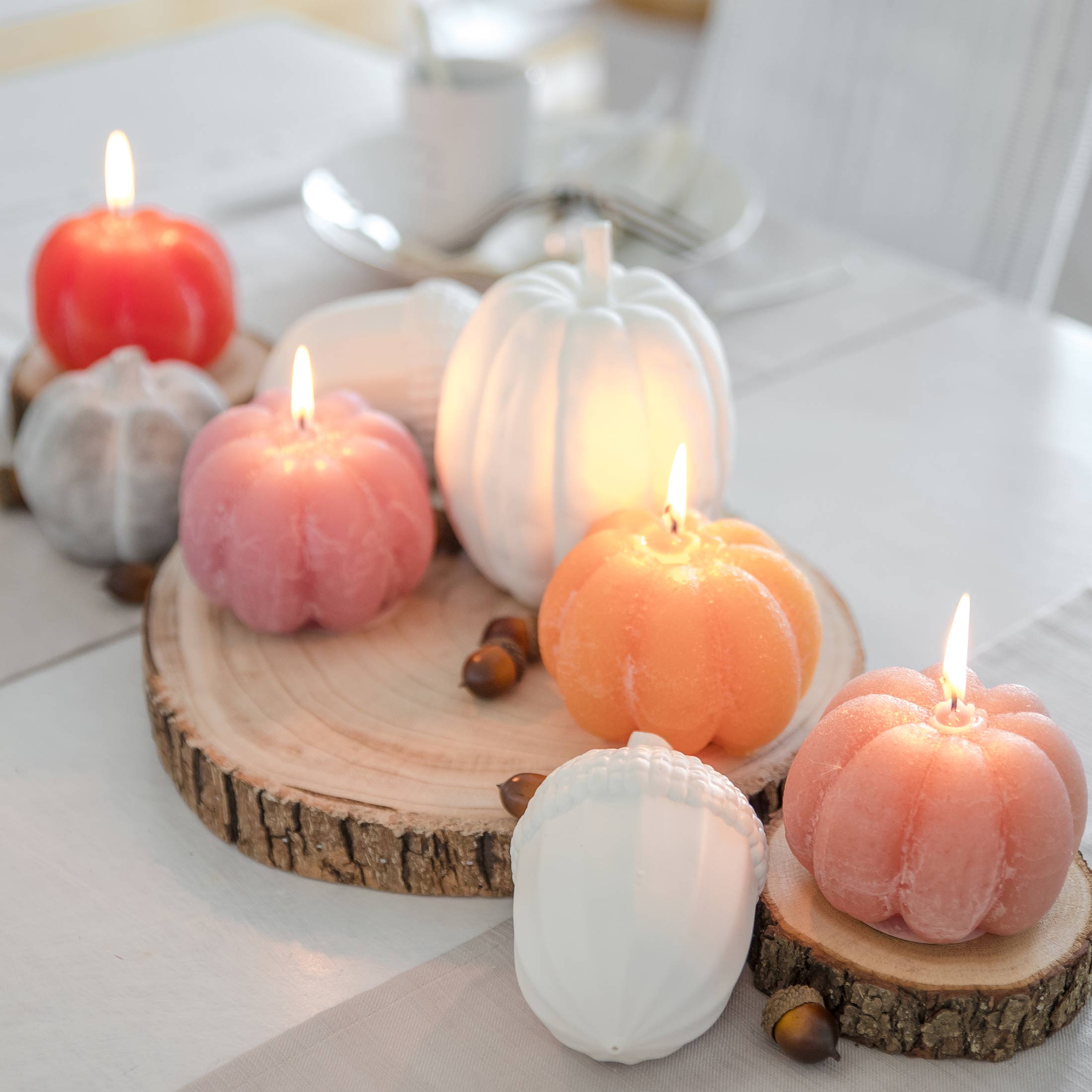 Kürbis Kerze Herbst Deco "Indian Summer" Paraffin wachs herbstliche Dekoration. Kürbisform Kerzen Herbst Tisch Esstisch deko Sideboard Naturtönen soulbirdee deko onlineshop
