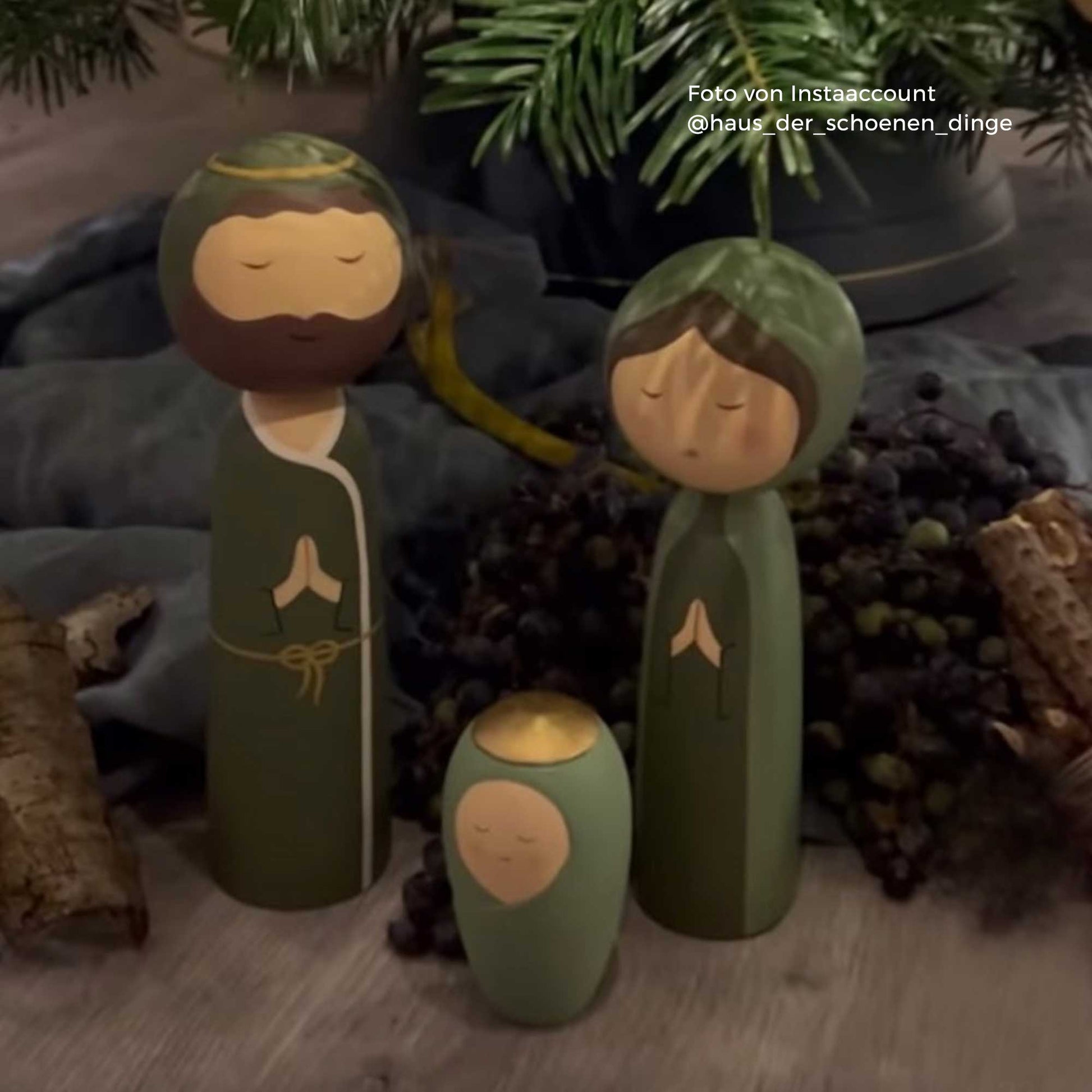 Krippenfiguren Kokeshi Heilige Familie Grün