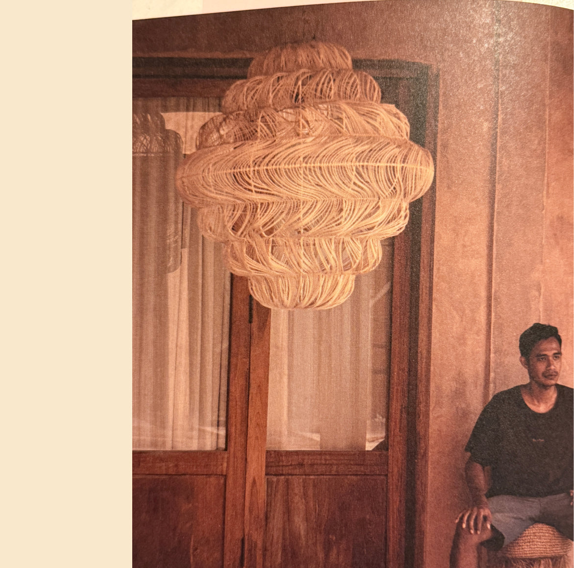 exklusiver XL Lampenschirm aus Rattan Premium groß und handgemacht in Bali für Hotel