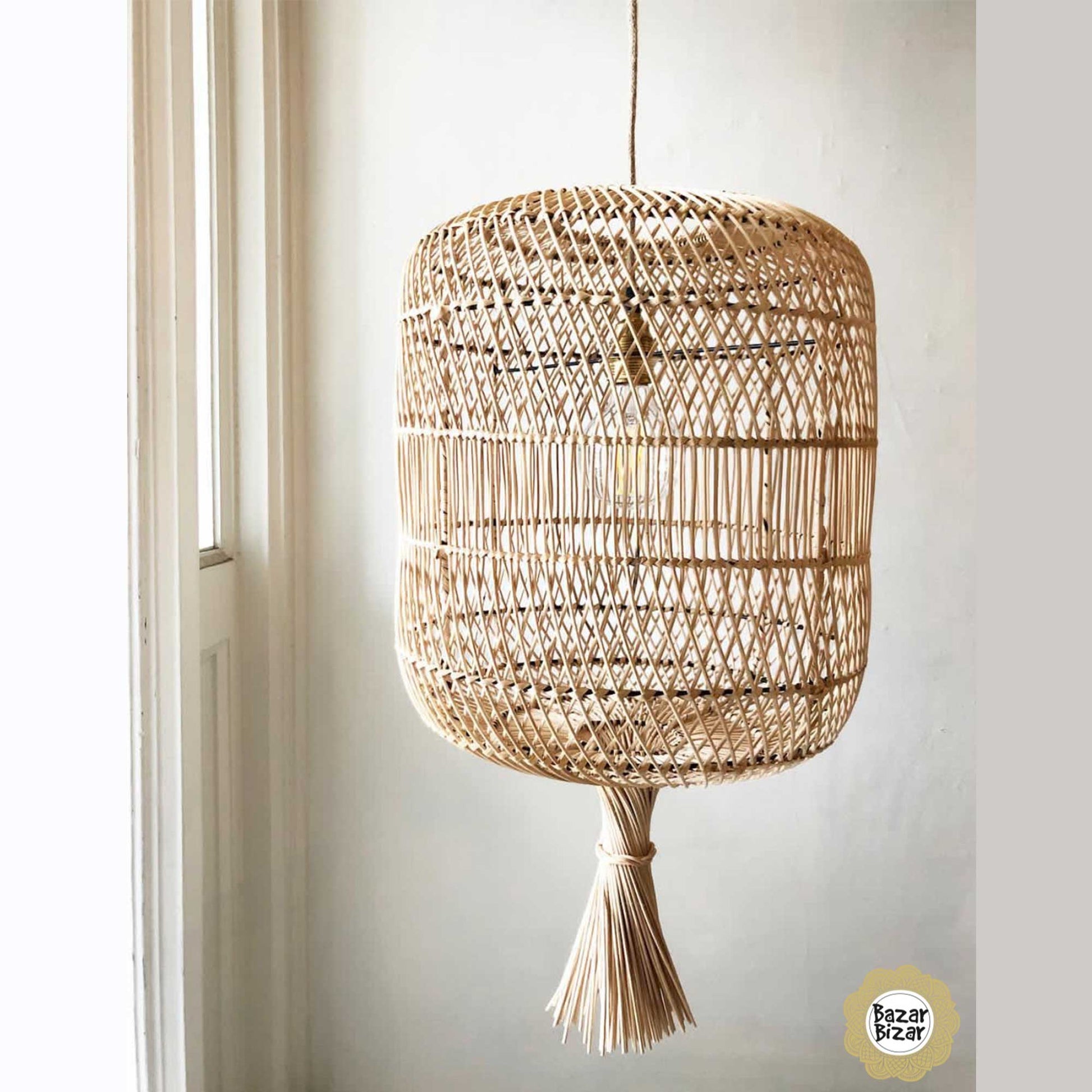 Lampenschirm aus Rattan im Boho Style Rattan Lampenschirm Bodenlampe Stehlampe Deko Hängelampe Soulbirdee Lampenshop Strandhaus Dumpling Lampe Bazar Bizar Lampen Dekoration Lampenschirm kaufen Onlineshop