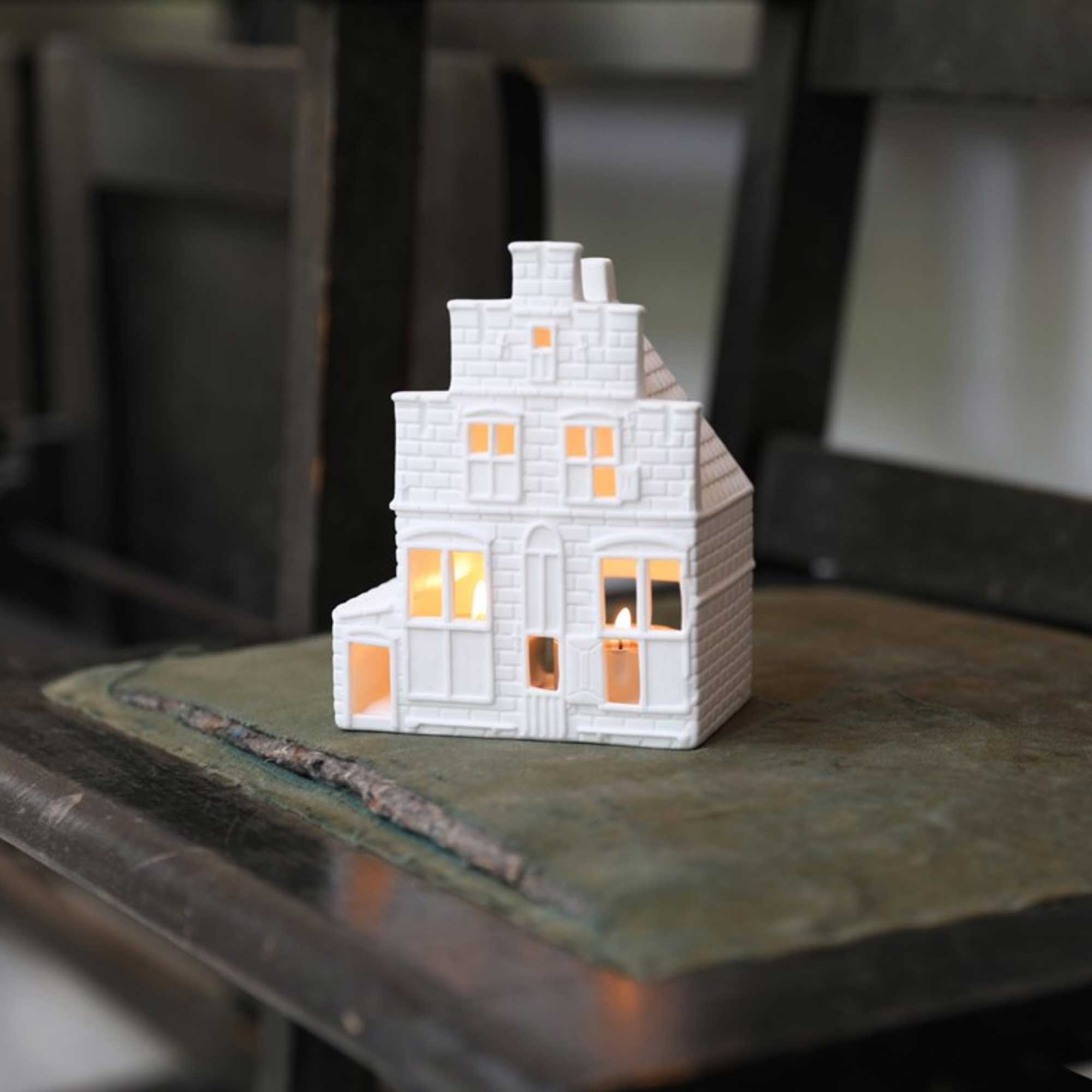 Lichthaus Vermeer Painter 8720168669568 "The street " Amsterdam Klevering Lichthaus online kaufen Soulbirdee Onlineshop Teelichthaus weiß Porzellan