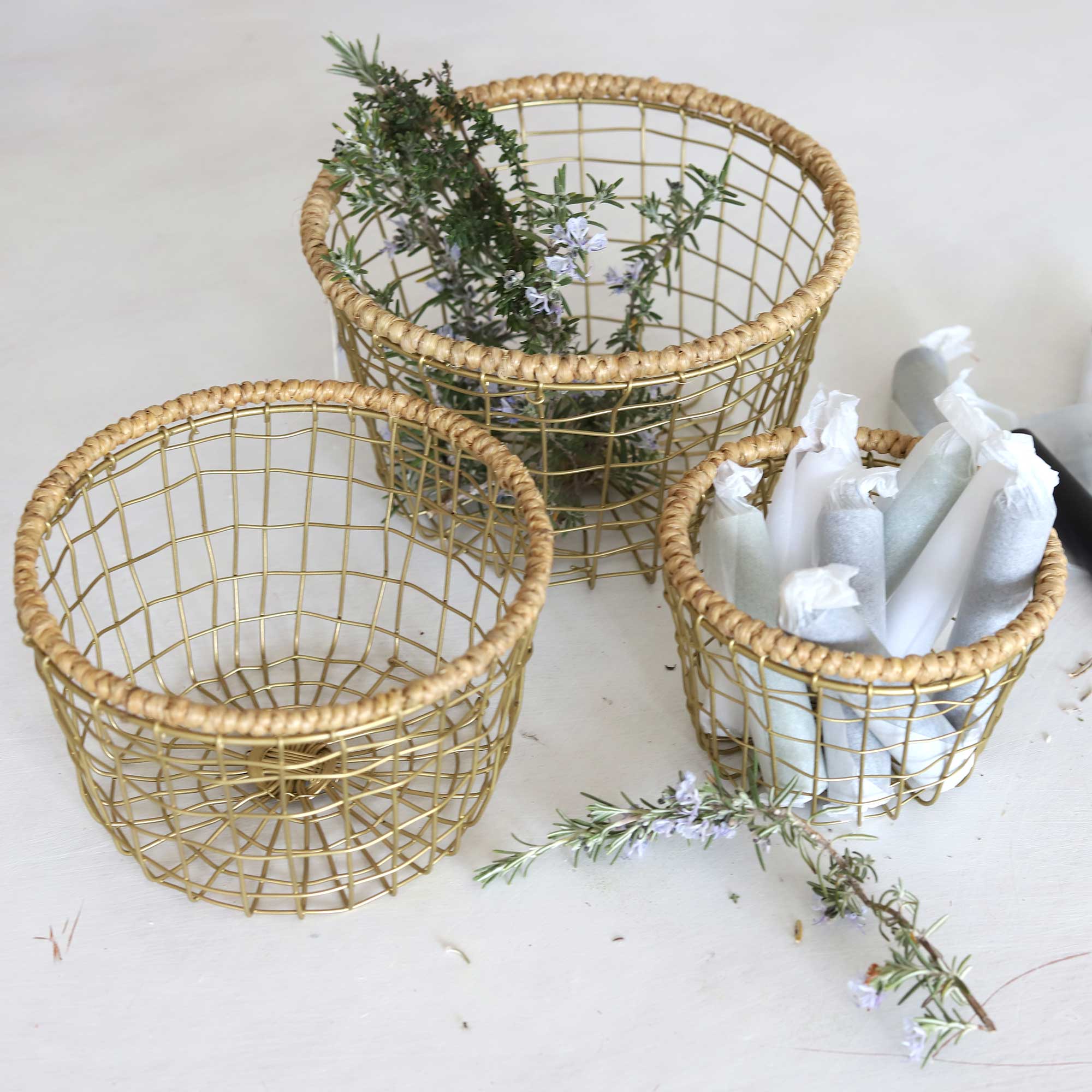 Metallkorb mit Jute Rand, stapelbar. Soulbirdee Onlineshop
