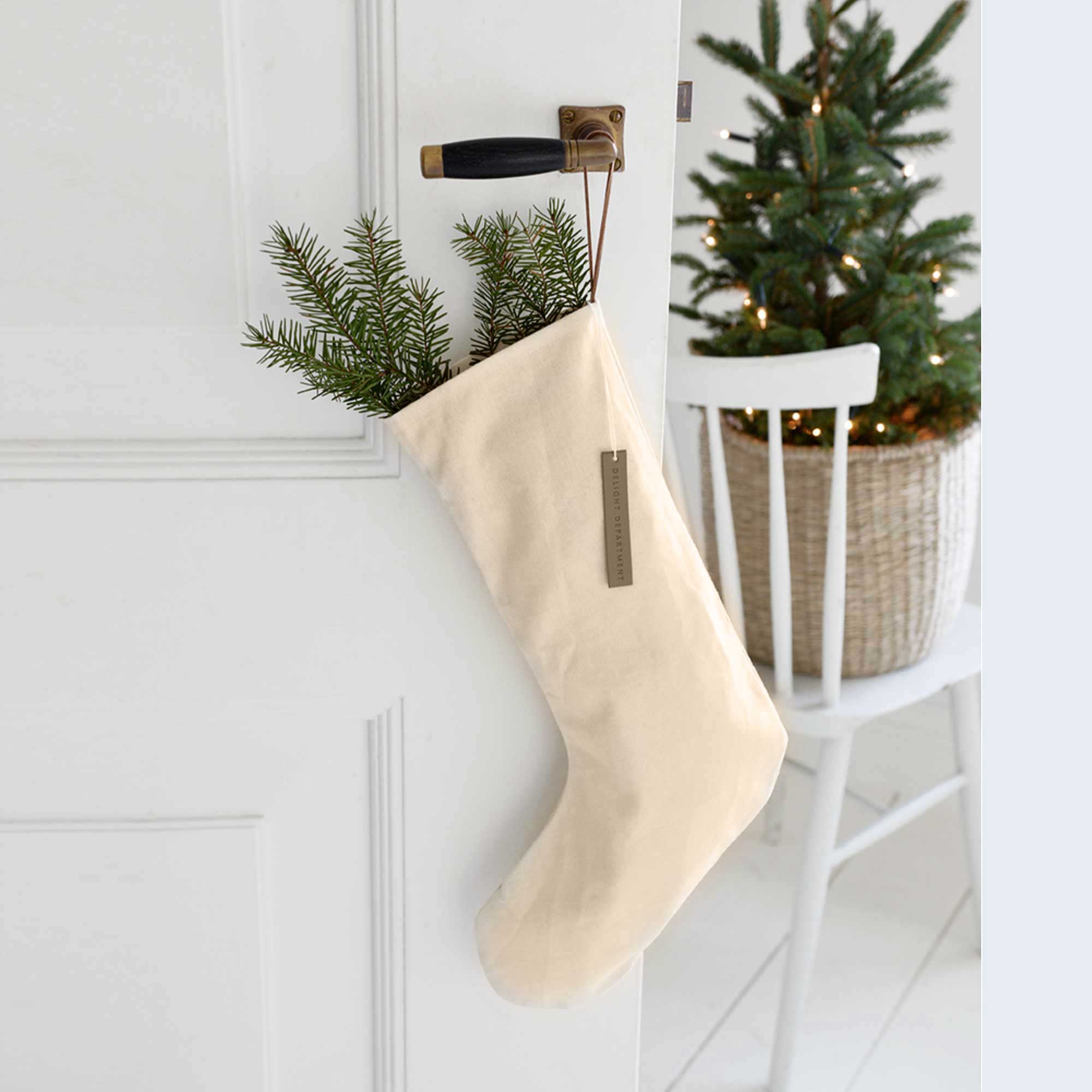 Nikolausstrumpf Naturweiss ☆ Skandinavische Weihnachtsdeko & nordische Nikolaus Deko ♥ Geschenkidee für Adventszeit ✓ Soulbirdee Onlineshop Nikolausstrumpf Beige Skandinavische weihnachtsdekoration Nikolaus Deko Geschenk Delight Soulbirdee Onlineshop