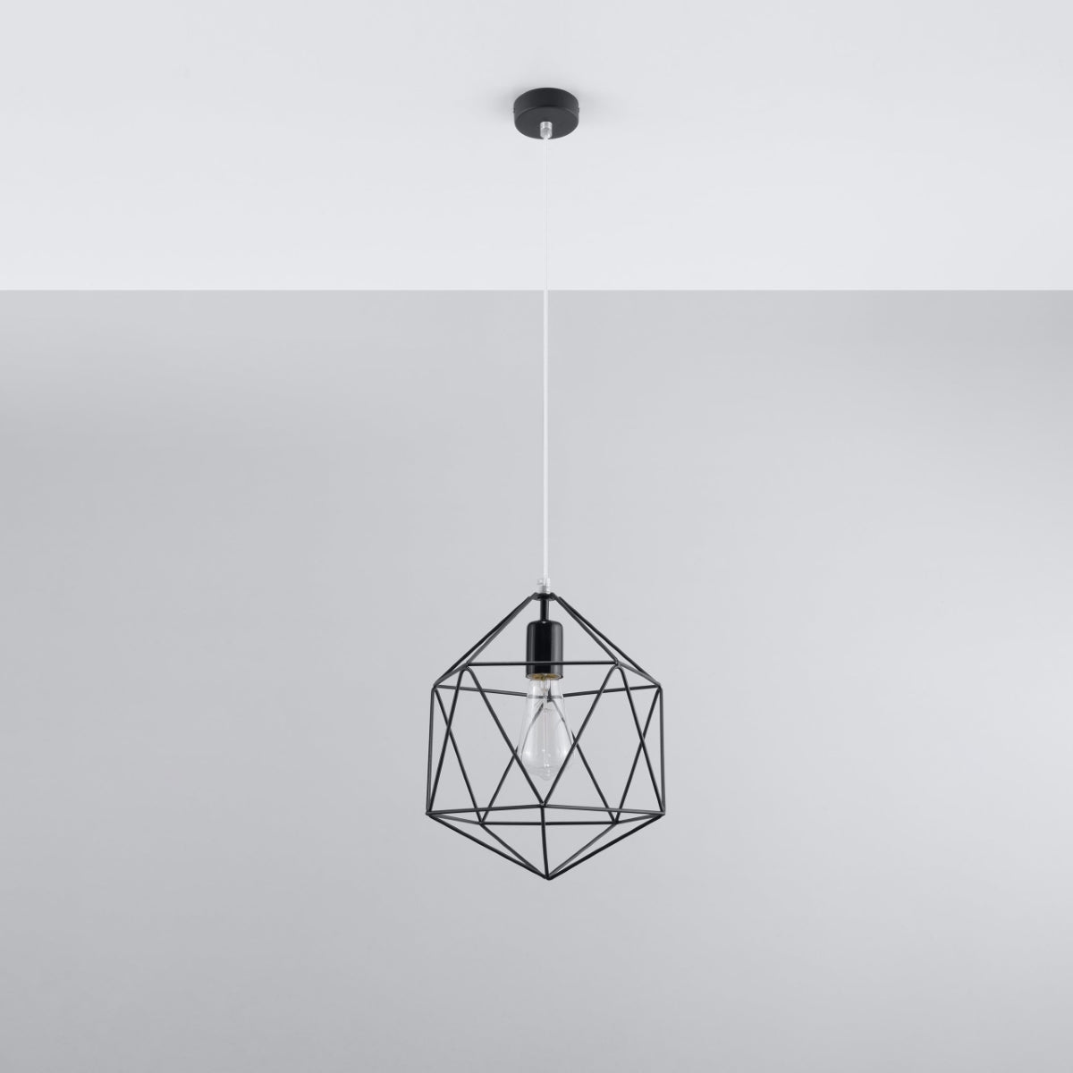 Scandi Pendelleuchte Metall schwarz Diamant Prisma skandinavische Hängelampe Industrie Polen europa nordisch Pendelleuchte kaufen Soulbirdee Onlineshop Lampenshop