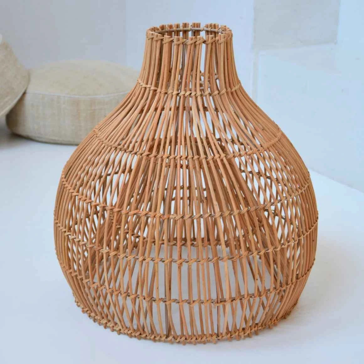 Doppelwandiger Rattan-Lampenschirm in warmem Braun